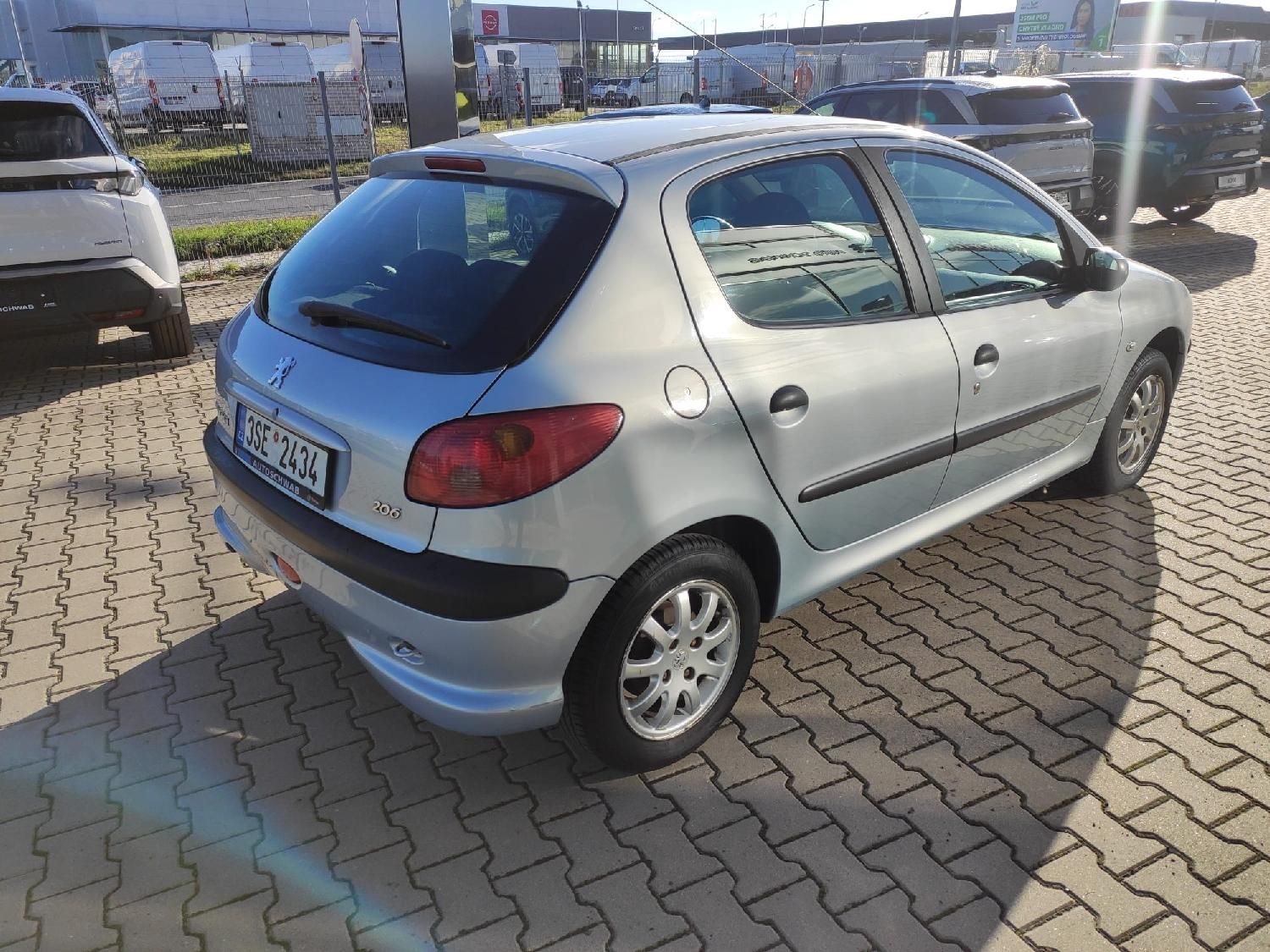 Peugeot 206, 1.4i 75k MAN5 - fotka 4