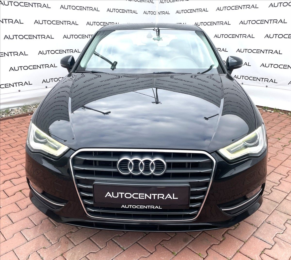 Audi A3, 1,4 TFSI  S-line 90kw, Navi , - fotka 2