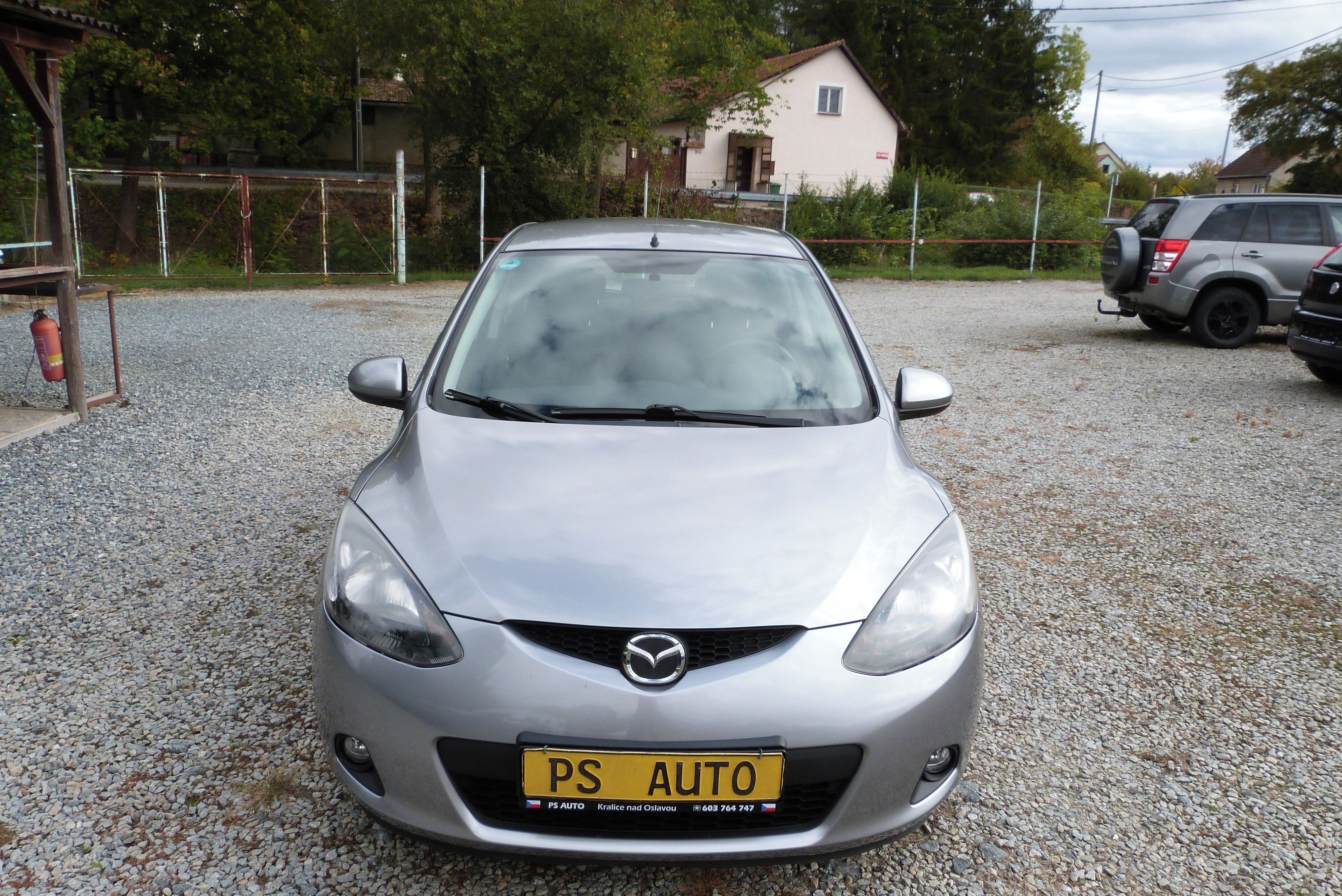 Mazda 2, 1.3i - fotka 2