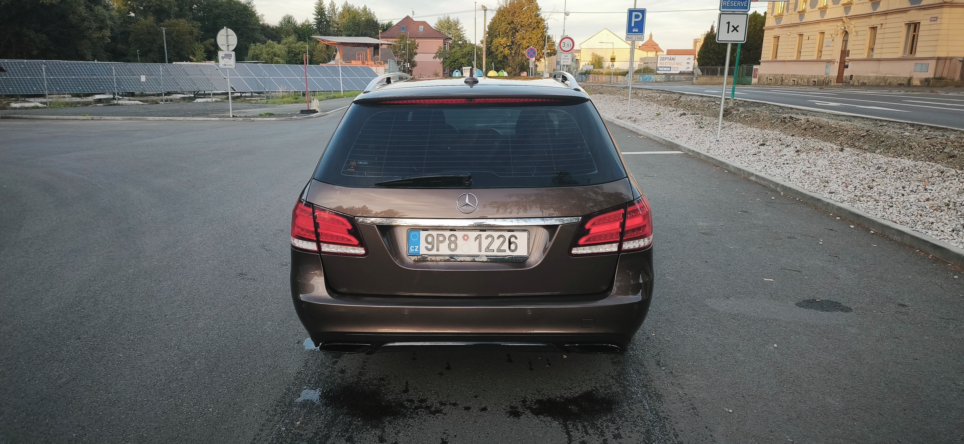 Mercedes-Benz Třídy E, E220 Bluetec 125kw 9g-tronic - fotka 6