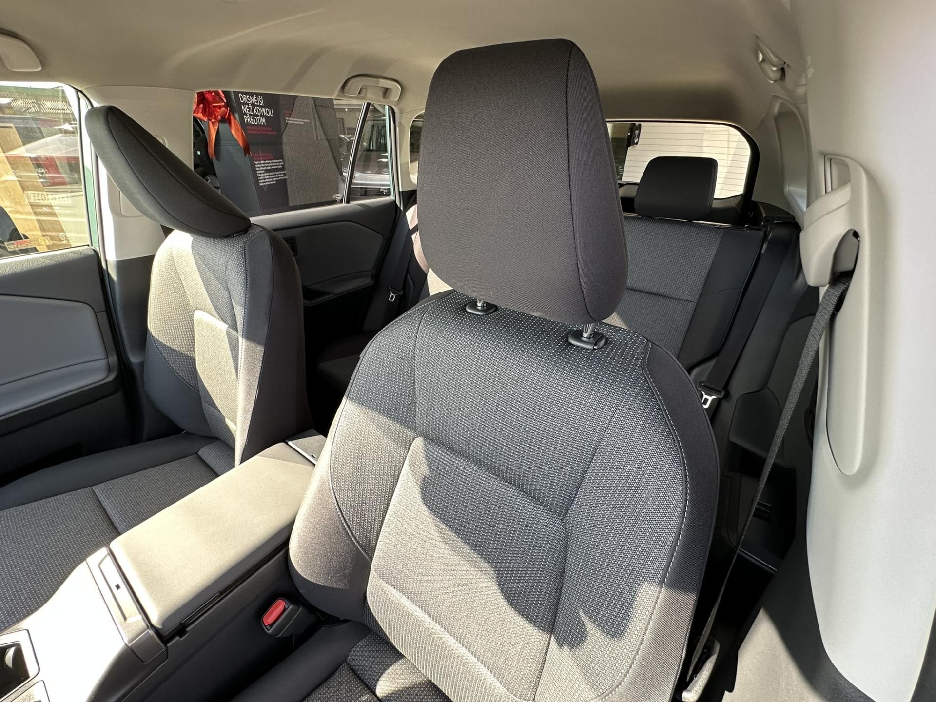 Toyota Rav4, 2.5HEV 4x4 - COMFORT BUSINESS - fotka 6