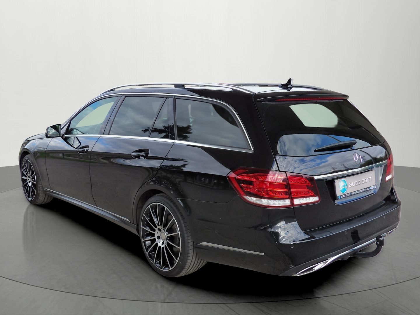 Mercedes-Benz Třídy E, 350d 4Matic Airmatic TZ 360° - fotka 3