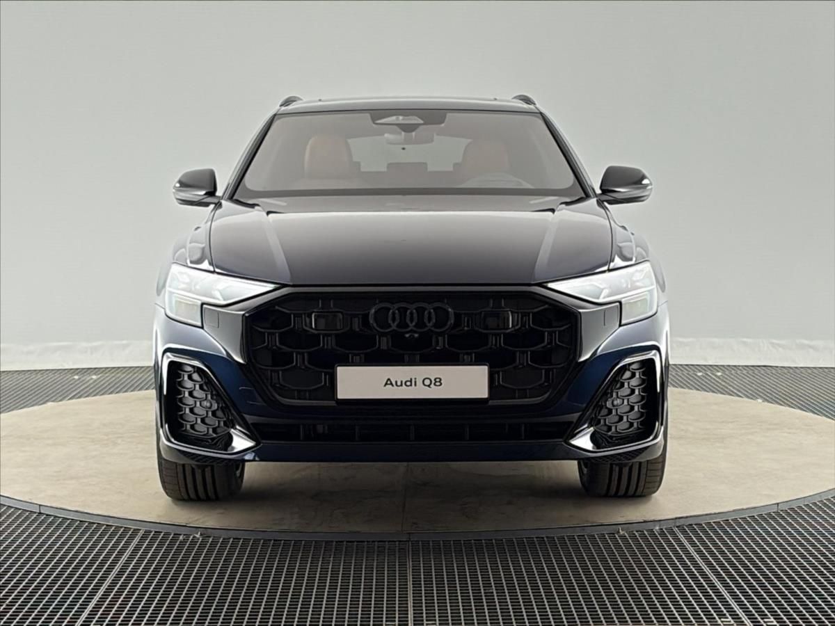 Audi Q8, 3,0   SUV TDI quattro210 kW - fotka 2