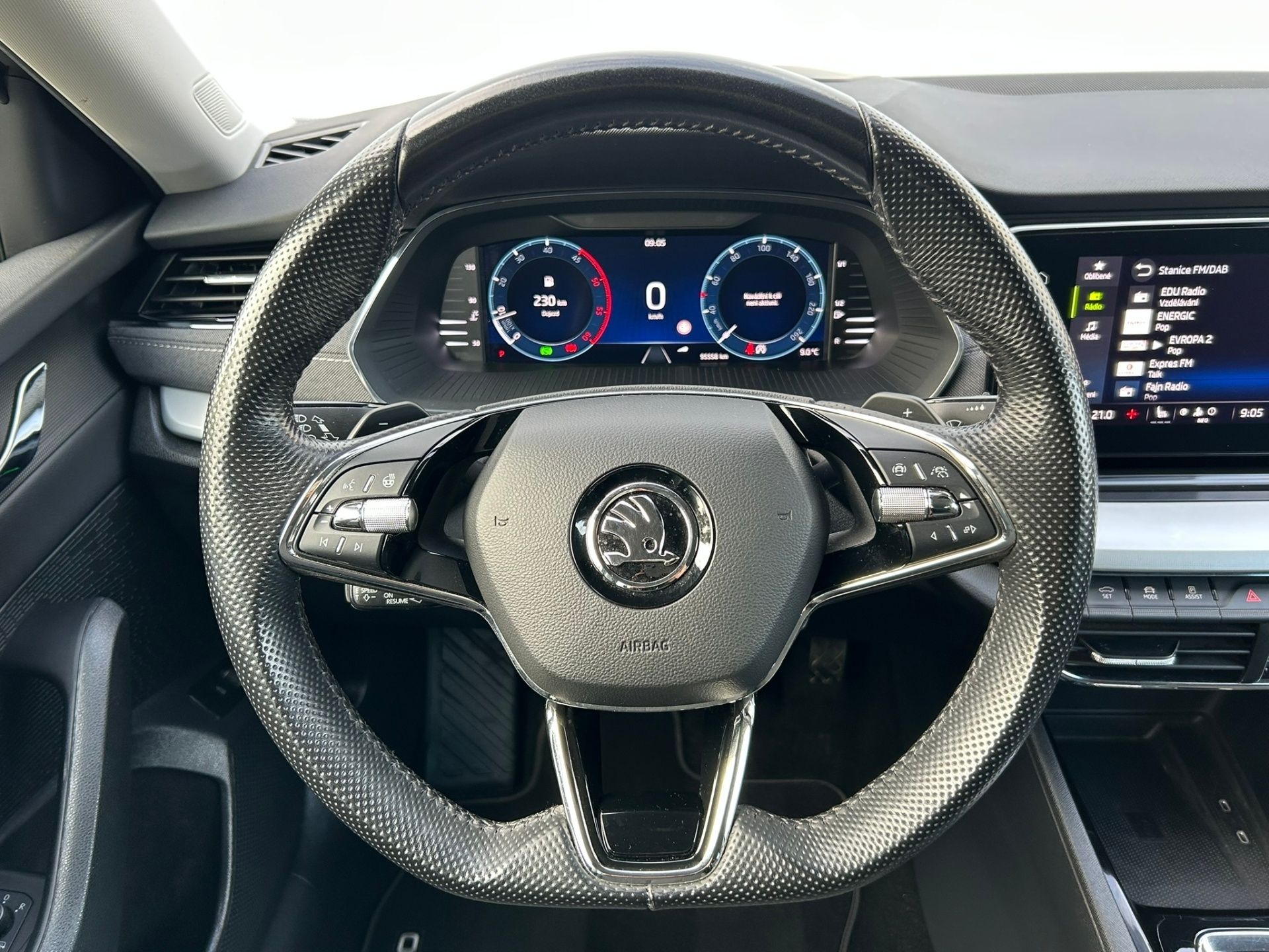 Škoda Octavia, 2.0 TDI DSG TAŽNÉ Head-up disp - fotka 6