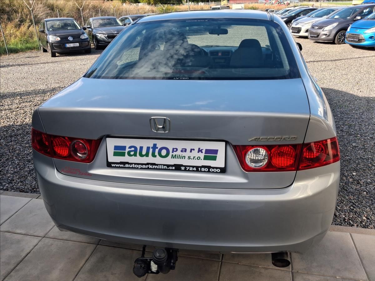 Honda Accord, 2,0 114kw - fotka 6