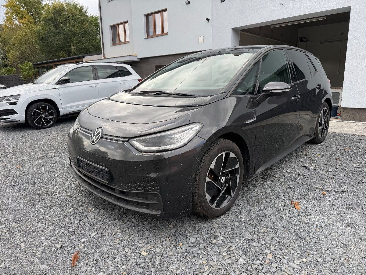 Volkswagen ID.3, 1.ST 62KWH 150 KW MATRIX TAŽNÉ