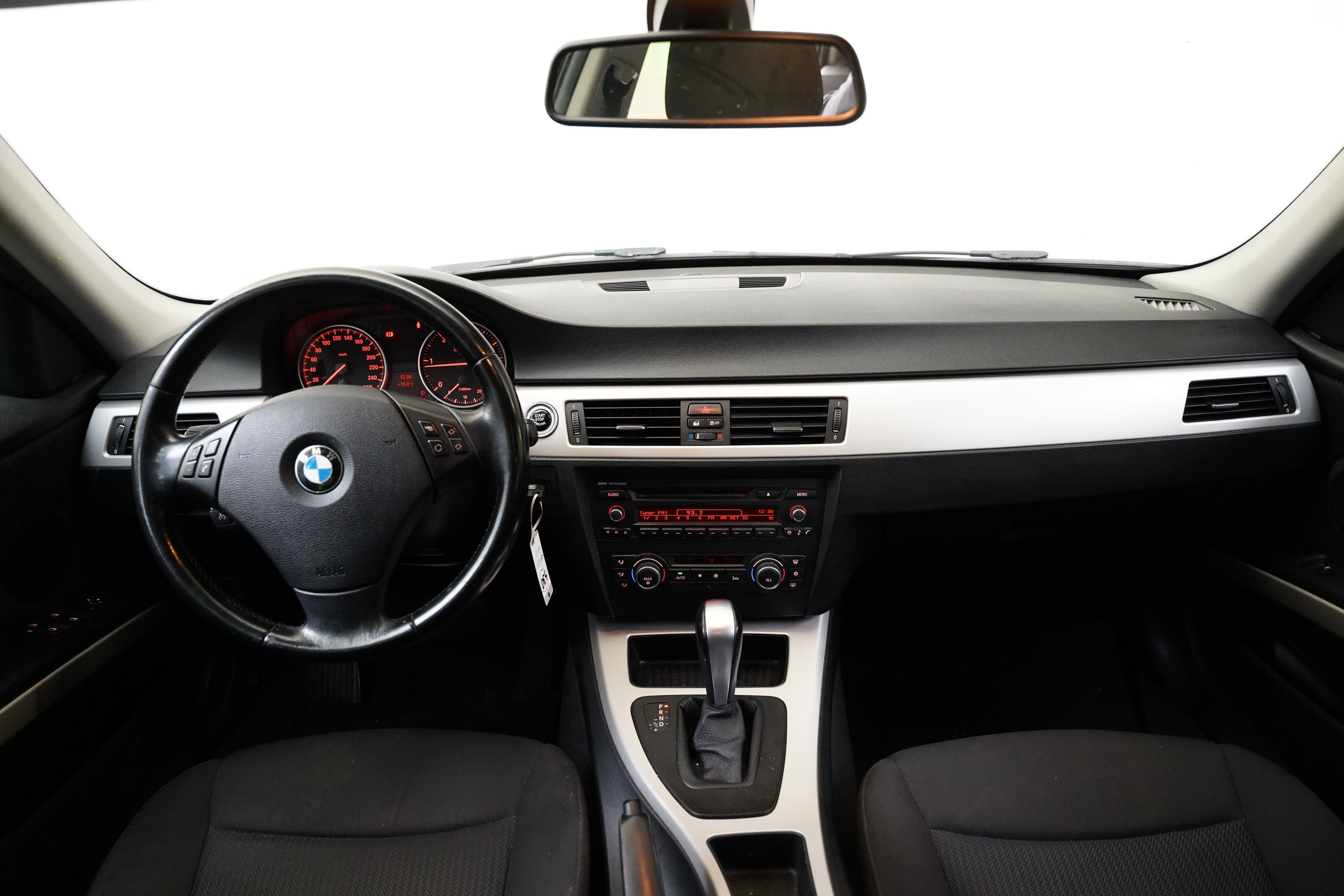 BMW Řada 3, 318d 105 kW - fotka 5