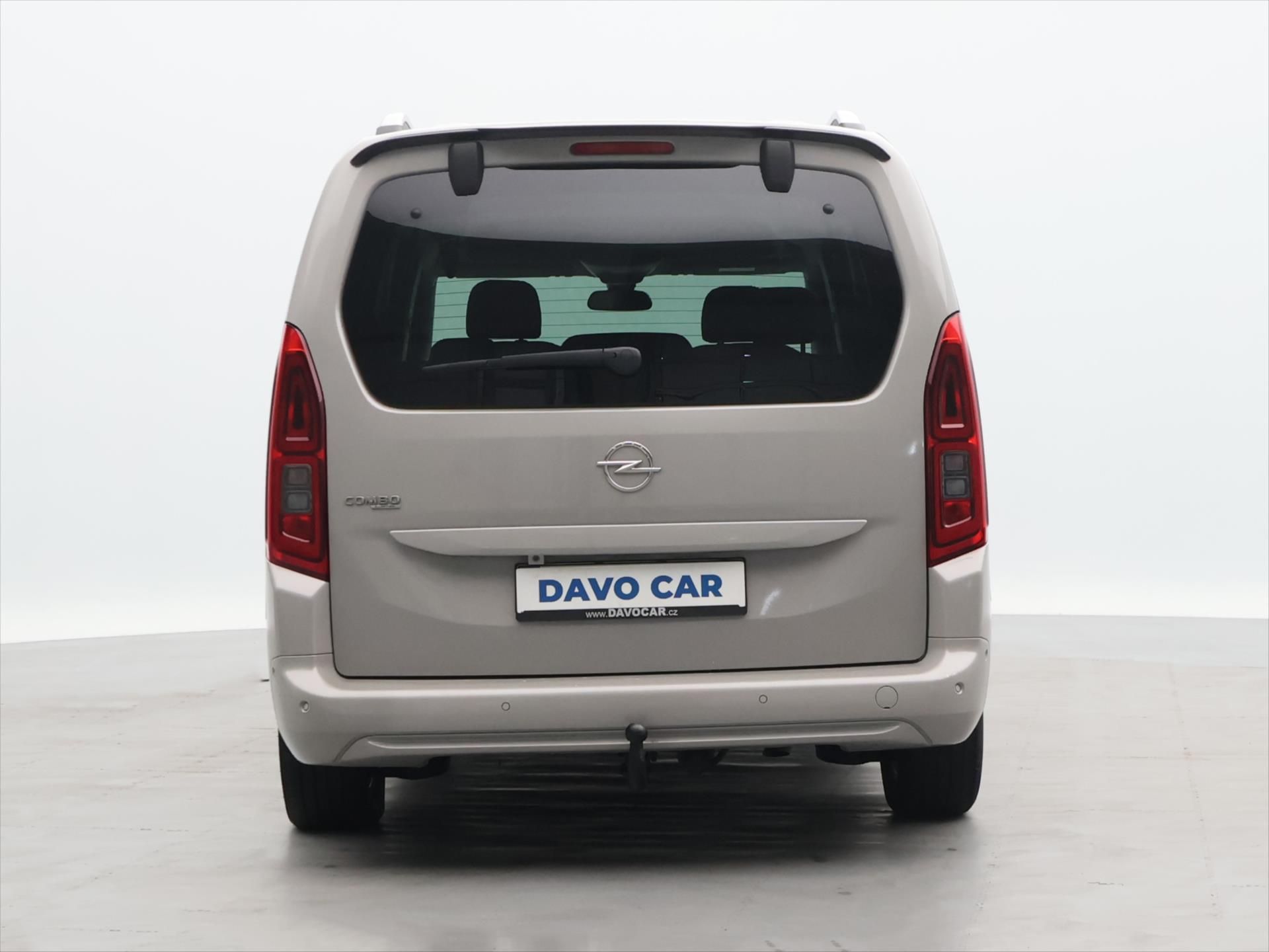 Opel Combo, 1,2 Turbo 96 kW S/S AT8 Enjoy - fotka 6