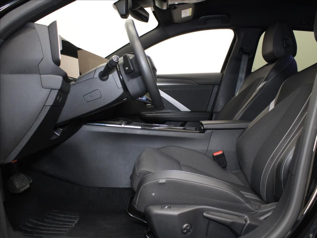 Opel Astra, 1,2 Turbo 96kW AT GS ST 25tkm. - fotka 6