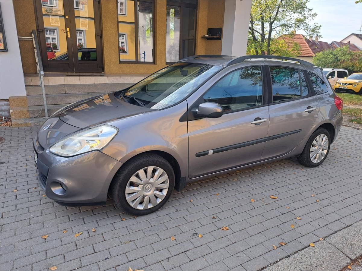Renault Clio, 1,2 i Kombi - fotka 5
