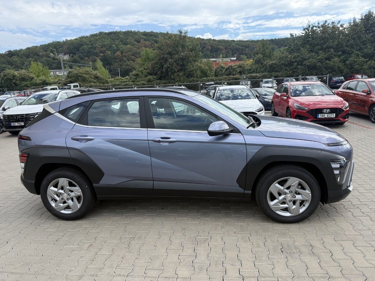Hyundai Kona, KONA 27 1,6 T-GDI MT SMART - fotka 2