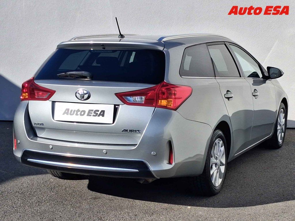 Toyota Auris, 1.6VVTi,ČR,AC,navi - fotka 4