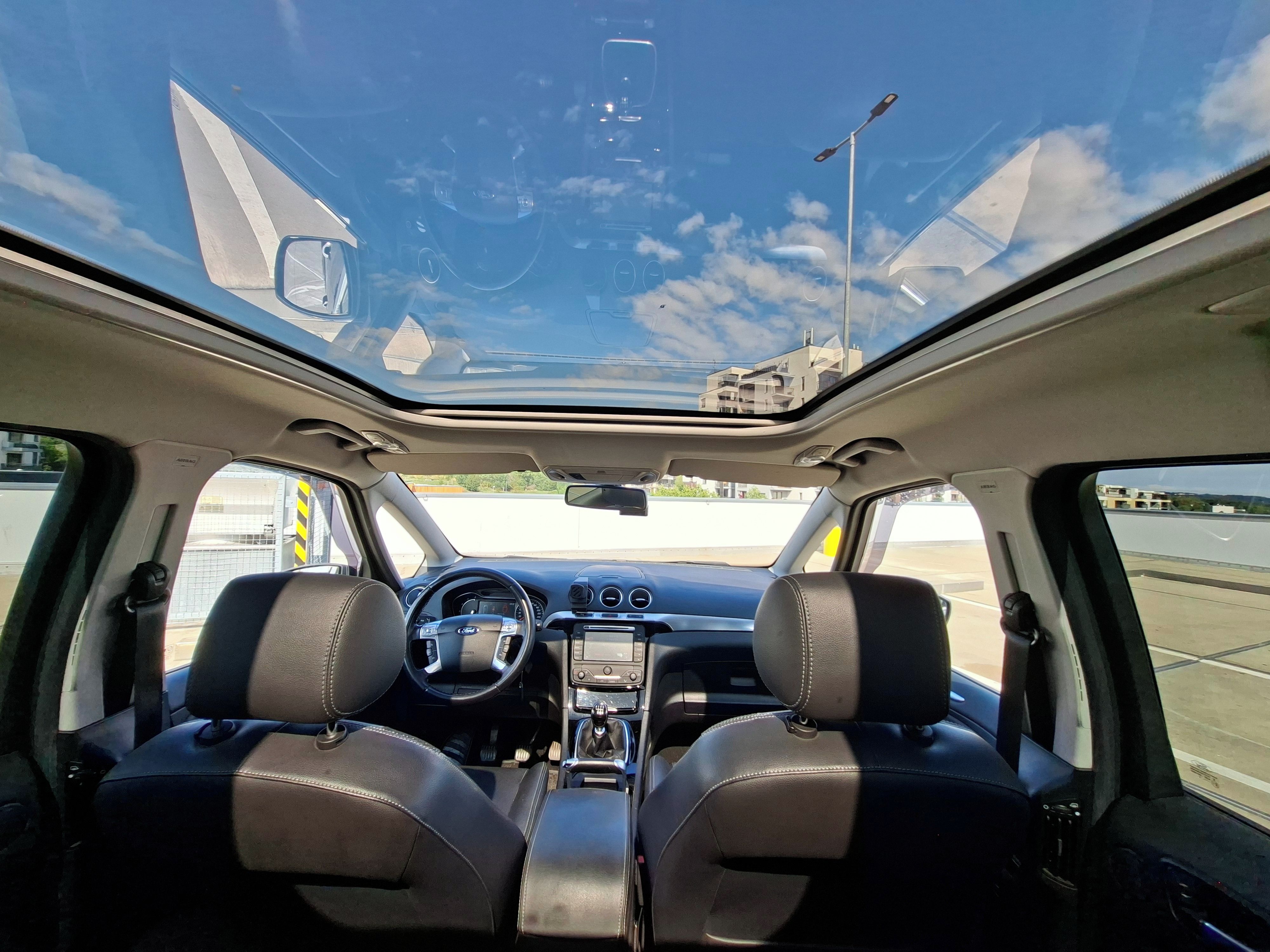 Ford S-MAX, 2.0 TDCi Titanium 120 kW - fotka 3