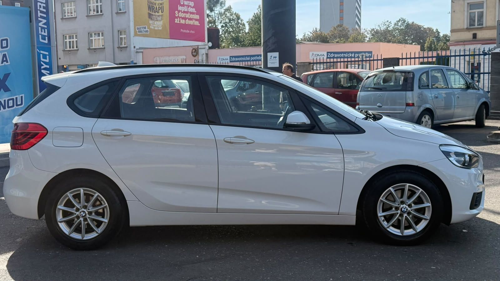 BMW Řada 2, 218 i NAVI, KLIMA, NOVÁ STK - fotka 6