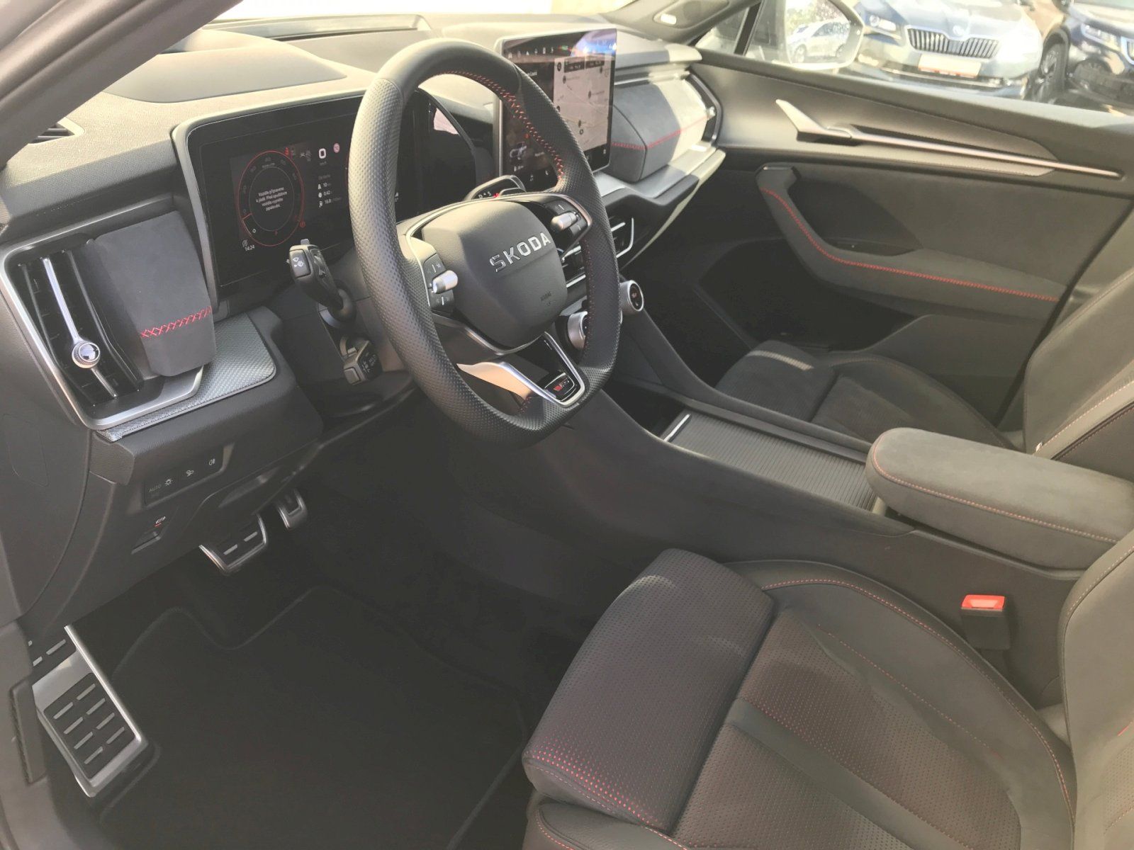 Škoda Kodiaq, RS 2,0 TSI 4x4 DSG - fotka 6