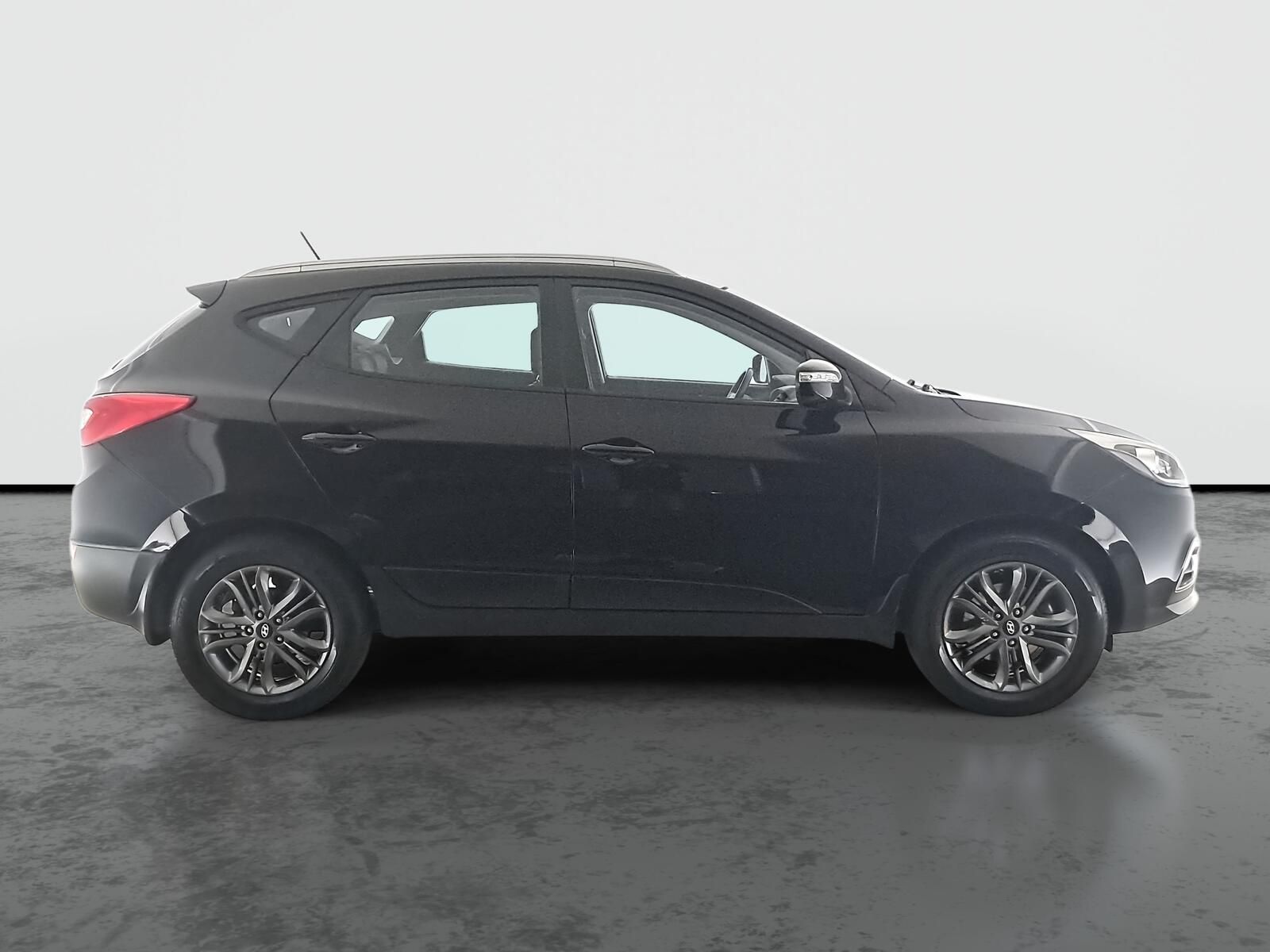 Hyundai ix35, 1.7 CRDi, Kůže - fotka 6