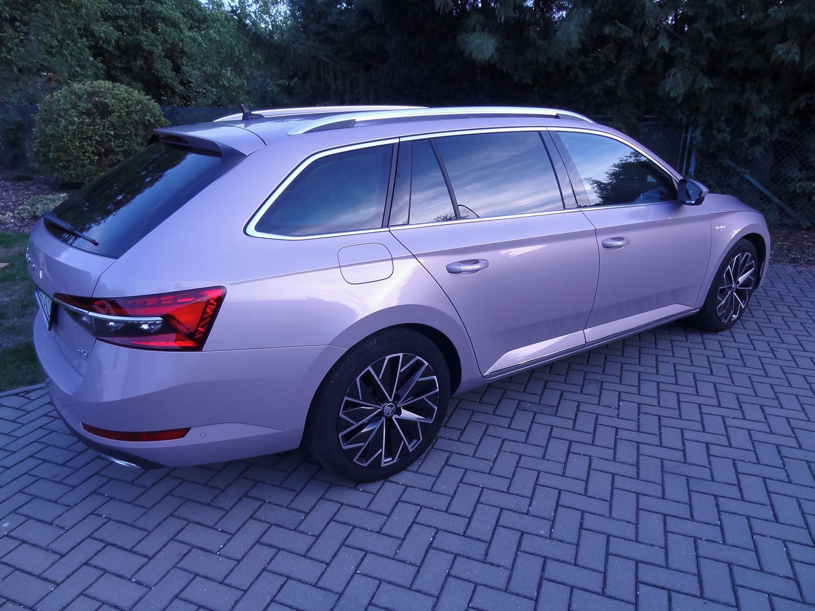 Škoda Superb, L&K,TDI,147 kW,4x4,CZ,1MAJ,TOP - fotka 6