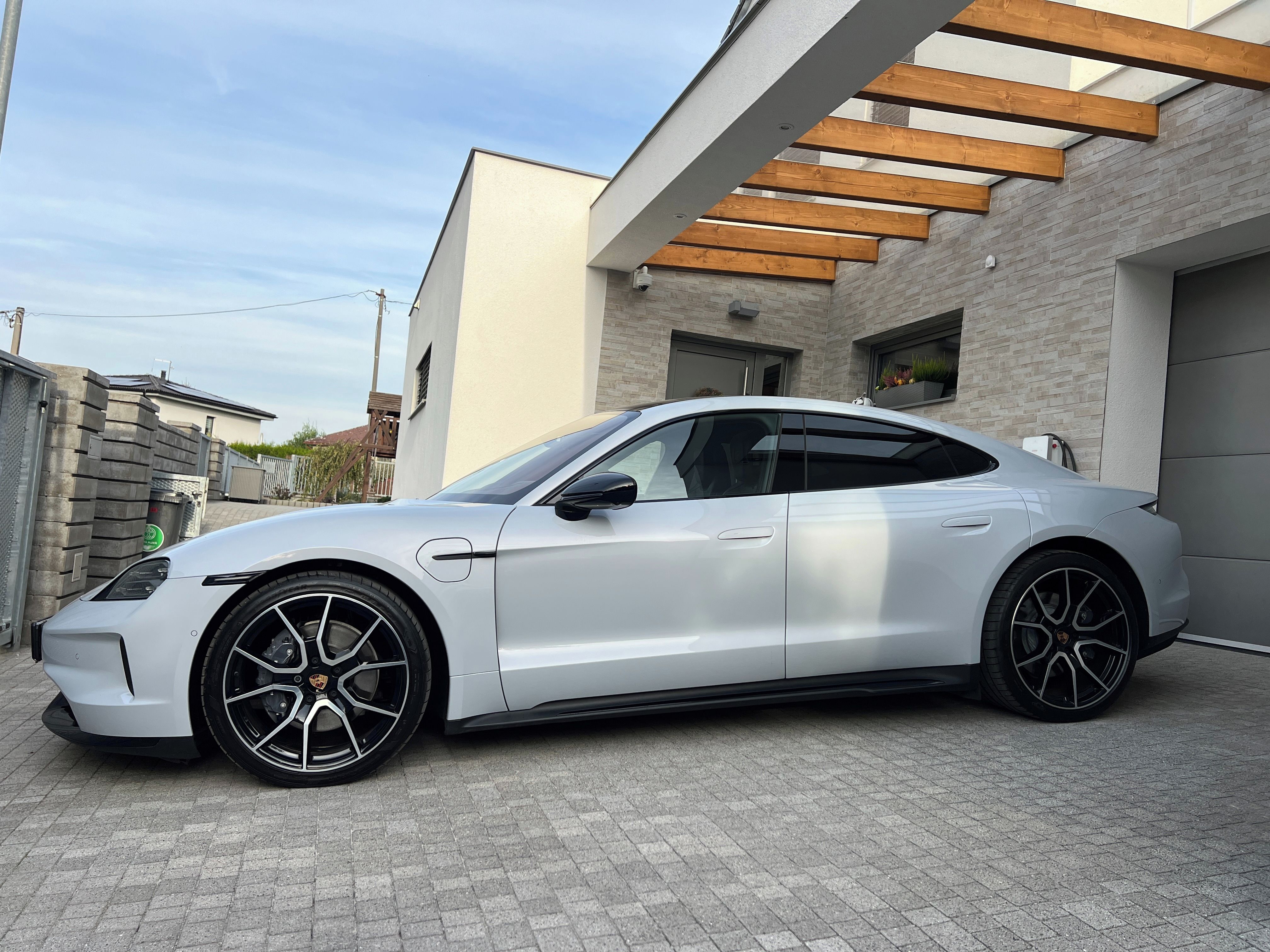 Porsche Taycan, Black Edition, InnoDri,360 - fotka 5