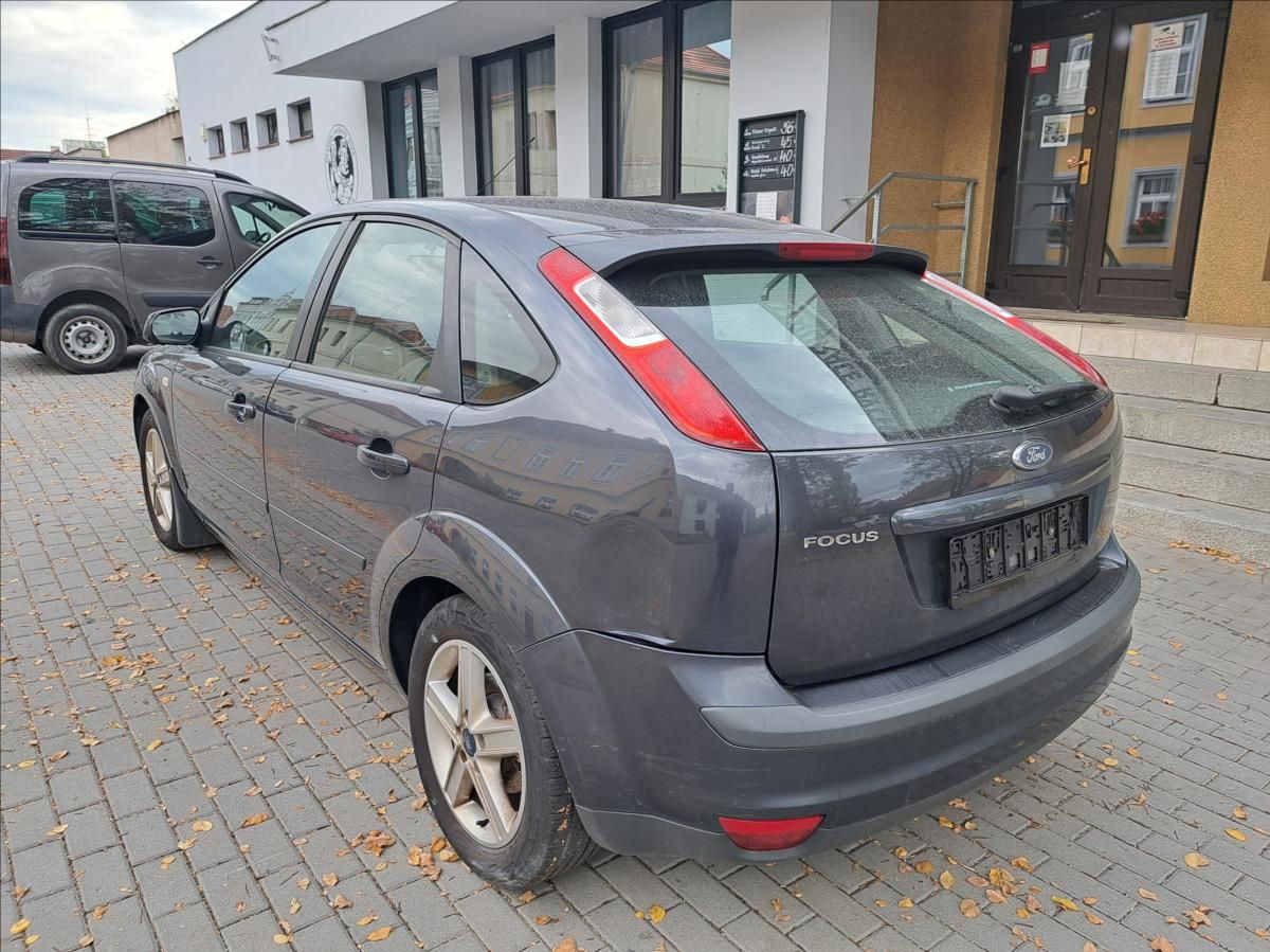Ford Focus, 1,4 i - fotka 6