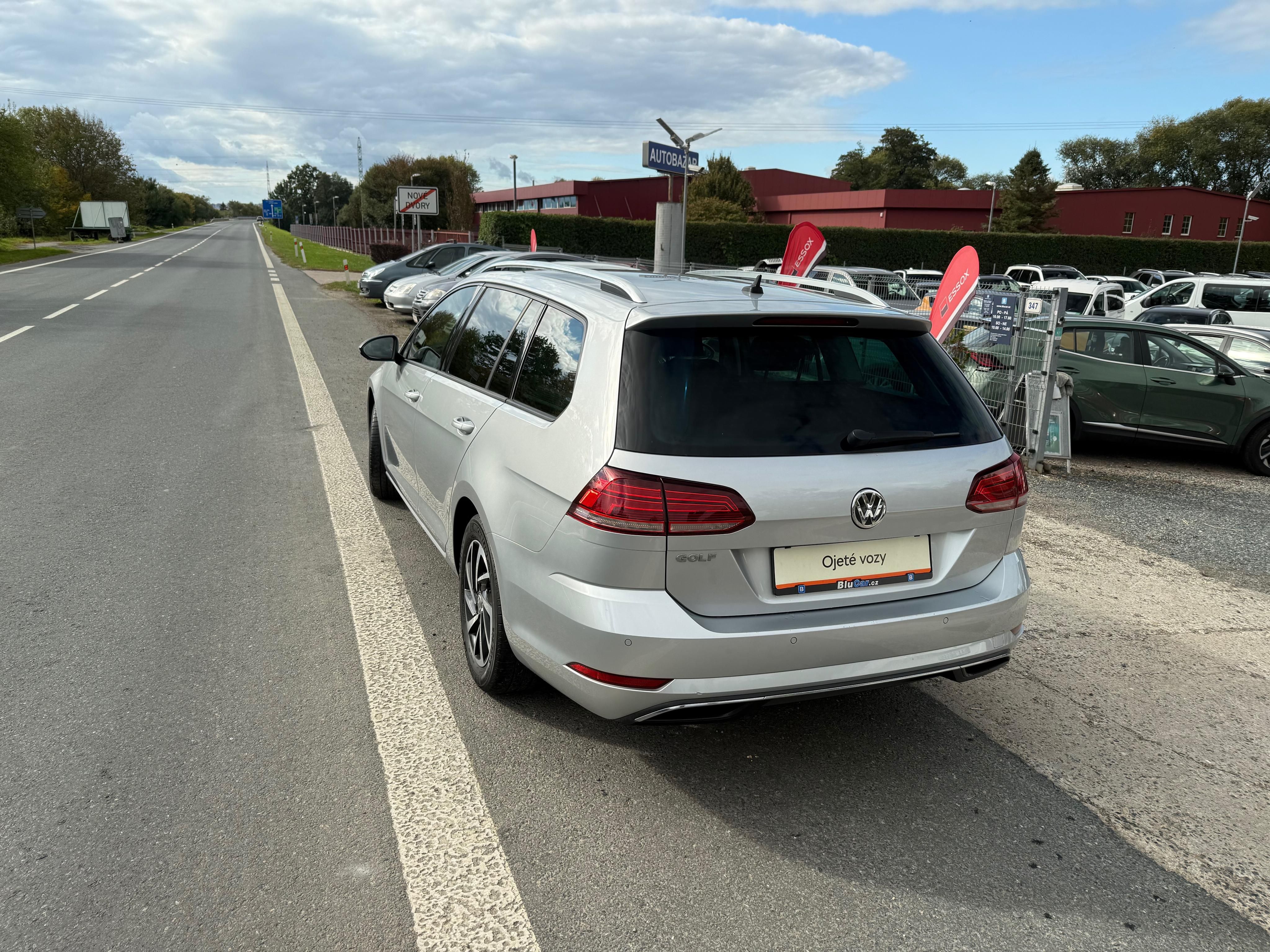Volkswagen Golf, 1.6TDI Dsg Navi Led Acc Výhřev - fotka 5