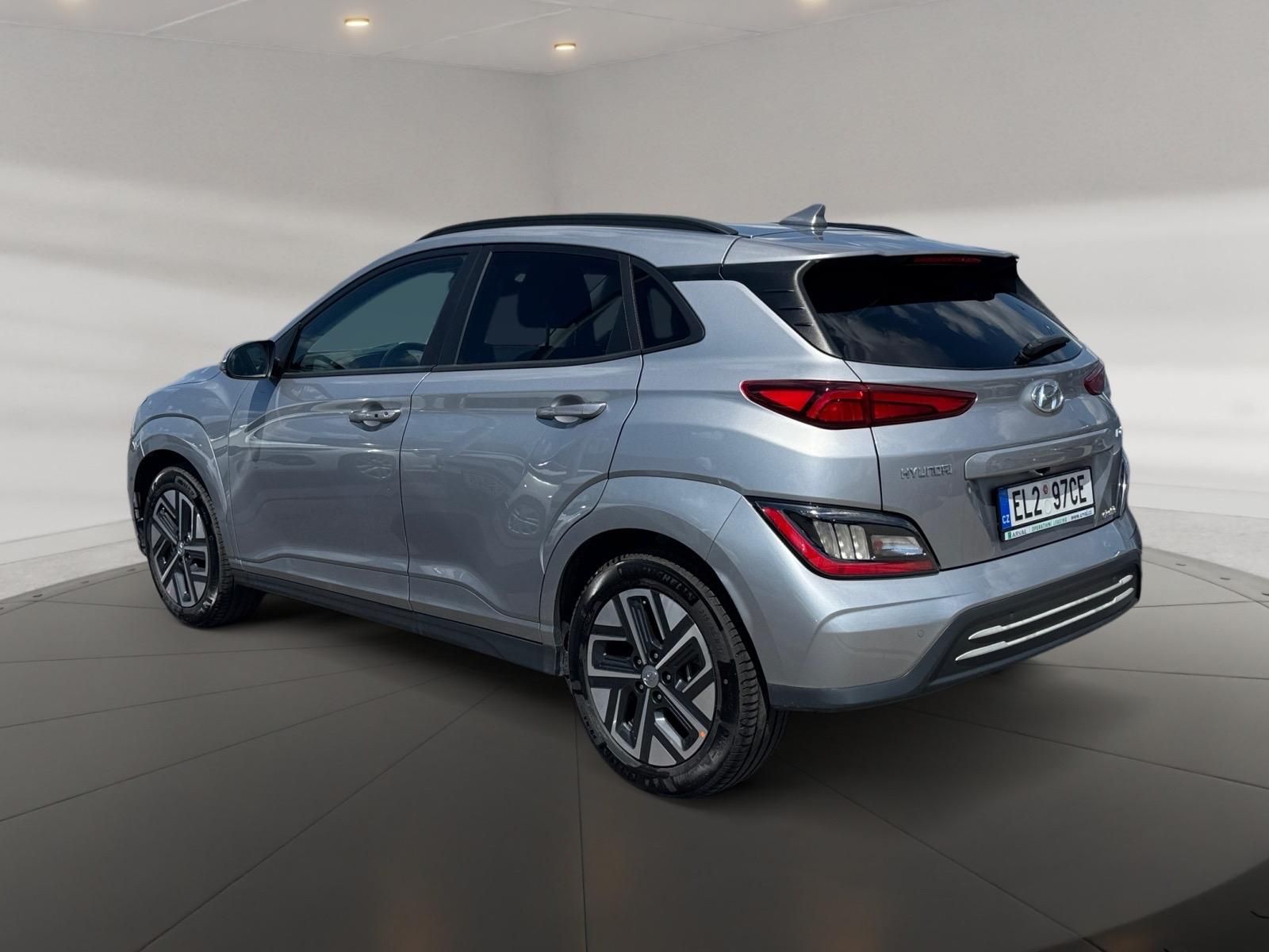 Hyundai Kona, STYLE BEV 64kWh 150kW CZ DPH - fotka 4