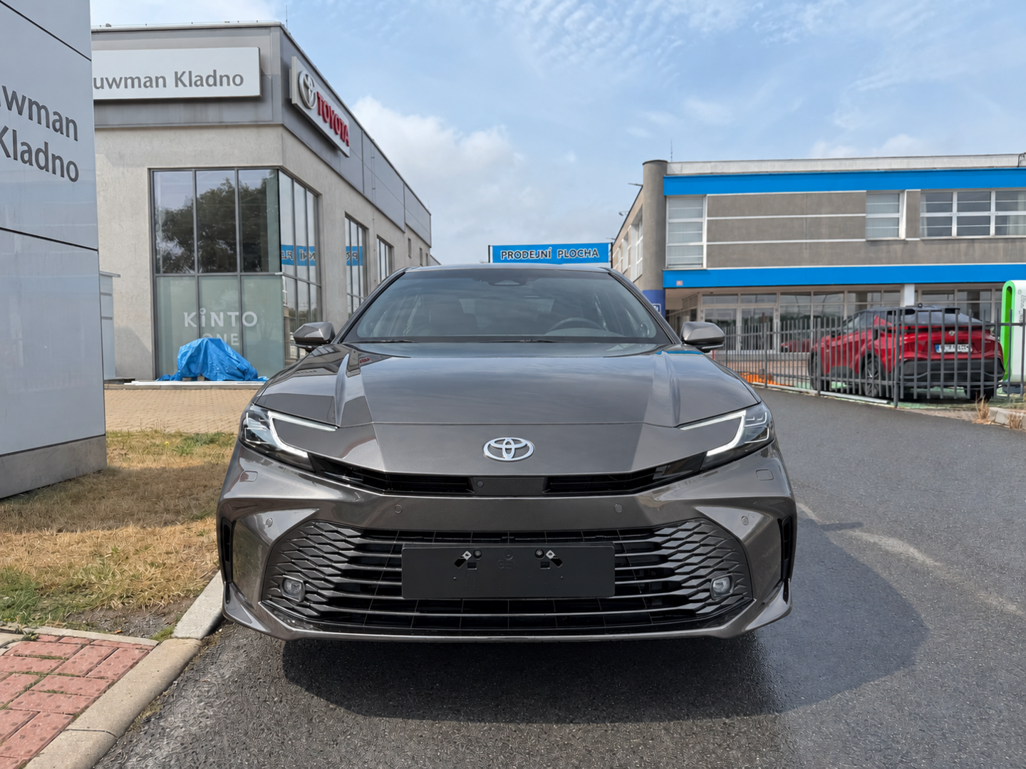 Toyota Camry, 2.5 HEV Executive - fotka 4