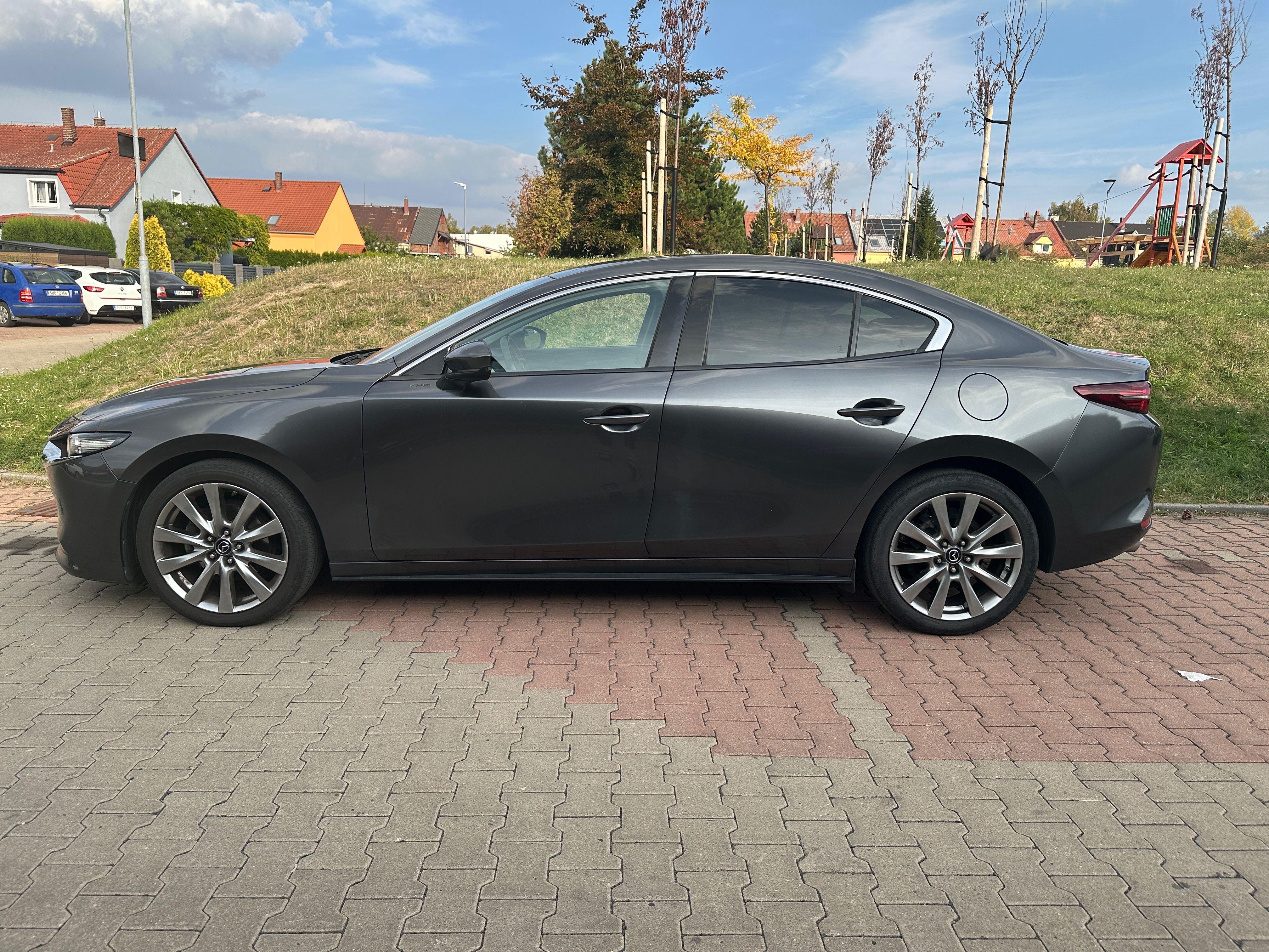 Mazda 3, 2.0 Skyactiv-X 132 kW, - fotka 5