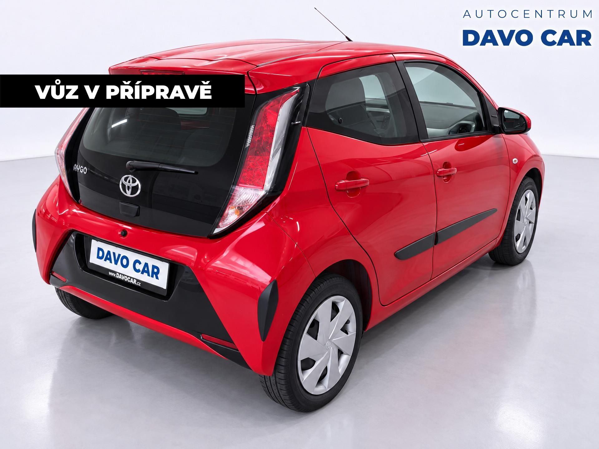 Toyota Aygo, 1,0 VVT-i 51kW CZ Aut. Serv.kn - fotka 3