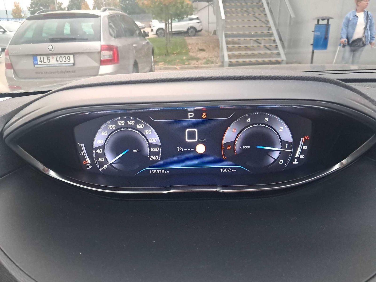Peugeot 5008, 1.5 BlueHDi, Automat, 7 míst - fotka 3