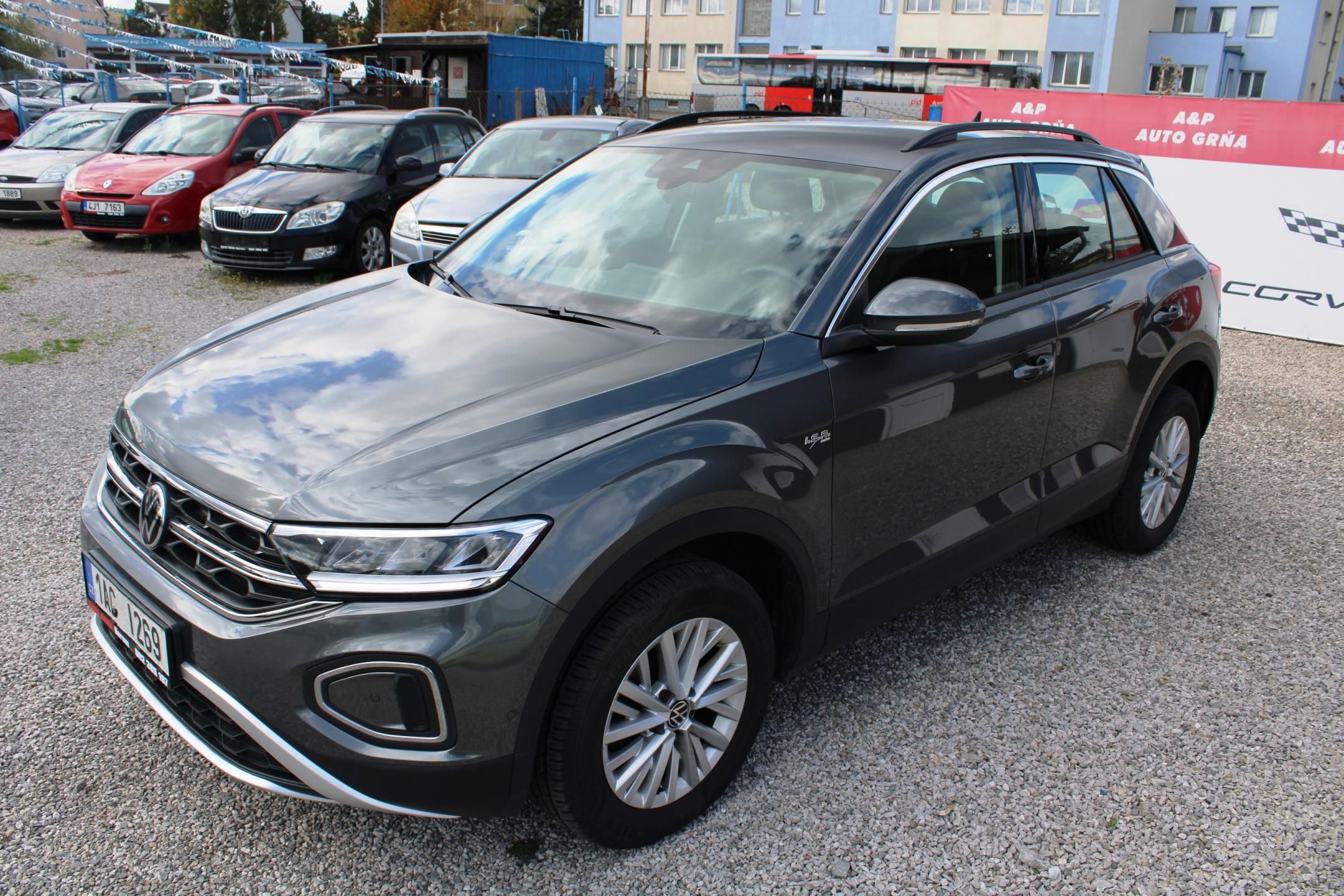 Volkswagen T-Roc, 1,5TSI DSG LED ADAPT.TEMPOMAT - fotka 3