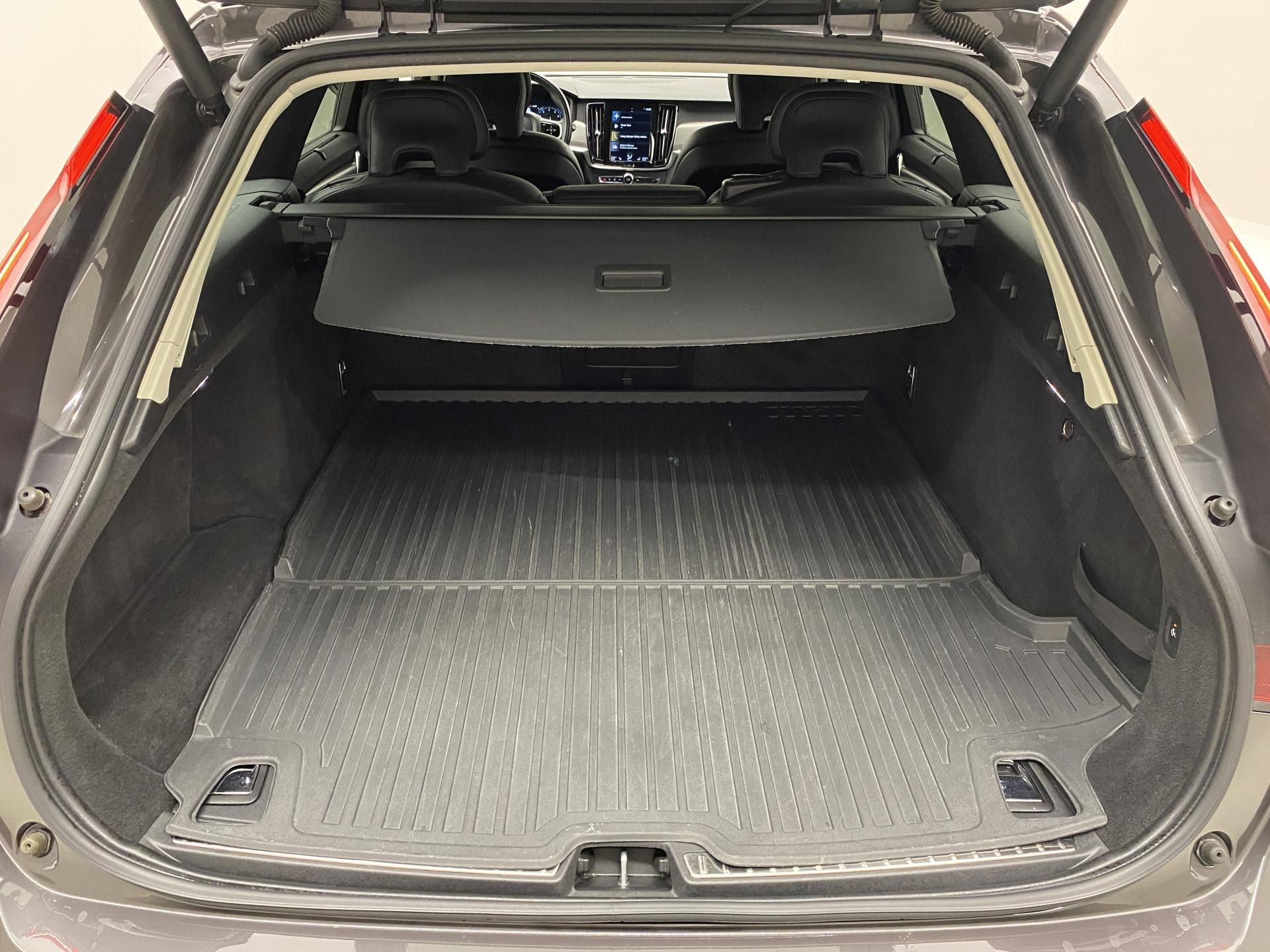 Volvo V90, B4 MOMENTUM AUT CZ - fotka 6