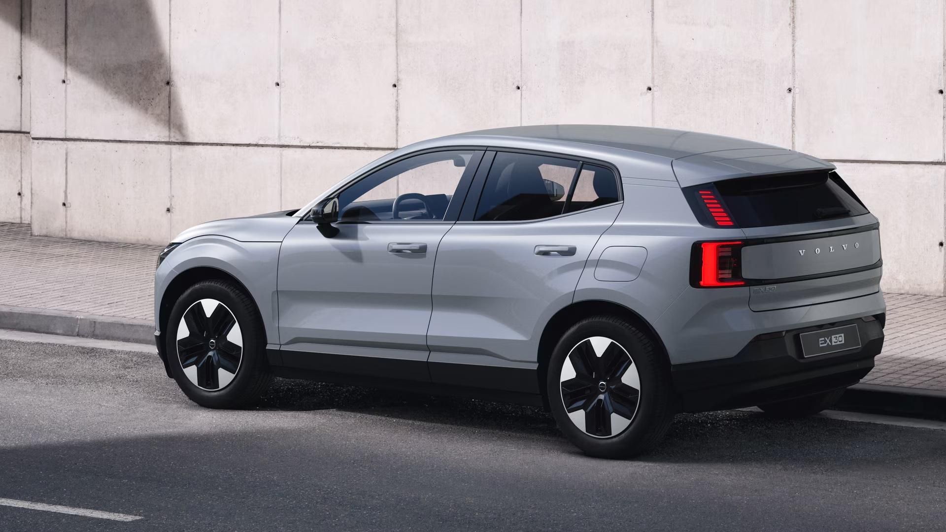 Volvo EX30, P5 LONG RANGE ELECTRIC PLUS - fotka 2