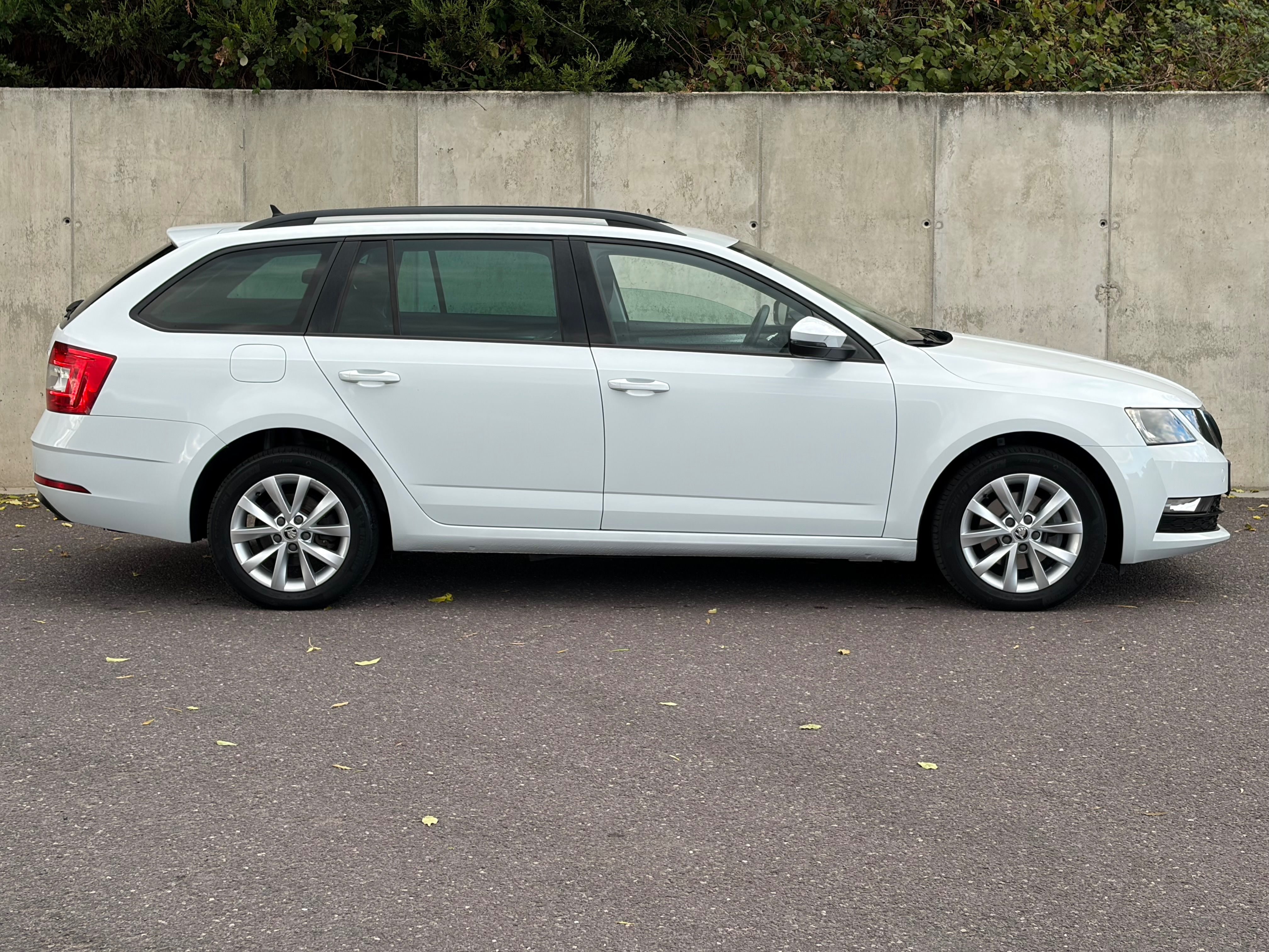 Škoda Octavia, 4x4/1.6TDi/SERVIS ŠKODA/ - fotka 6