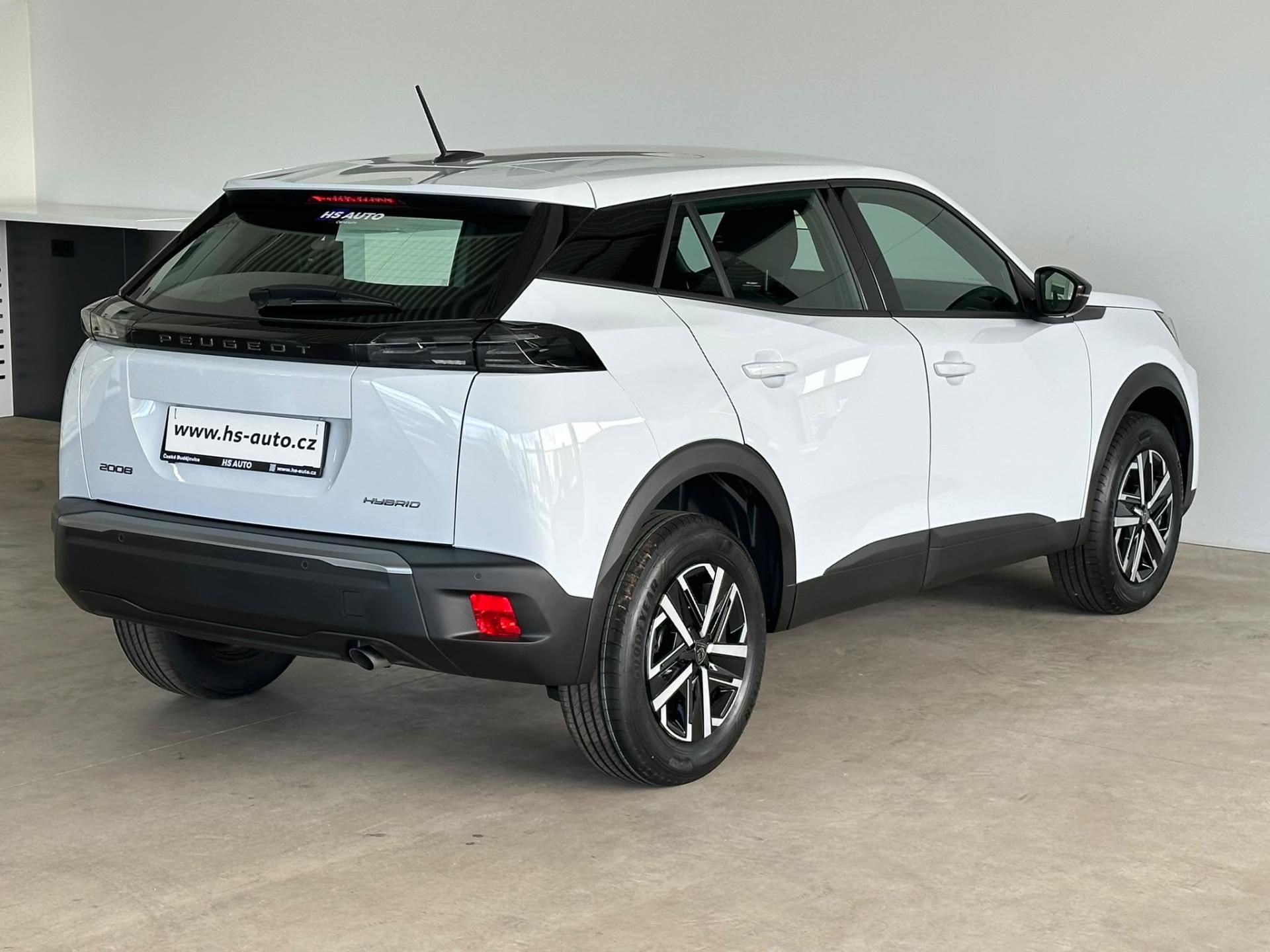 Peugeot 2008, STYLE Hybrid 110 e-DCS6 - fotka 4