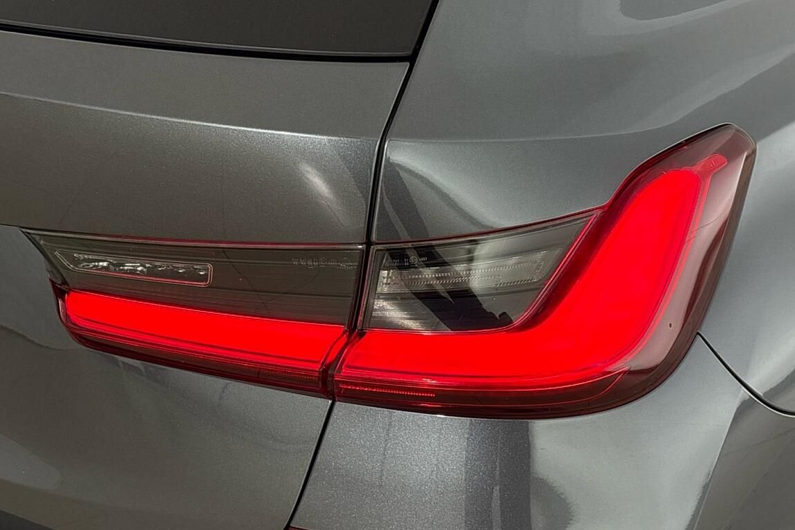 BMW Řada 3, 320d xDrive - fotka 5