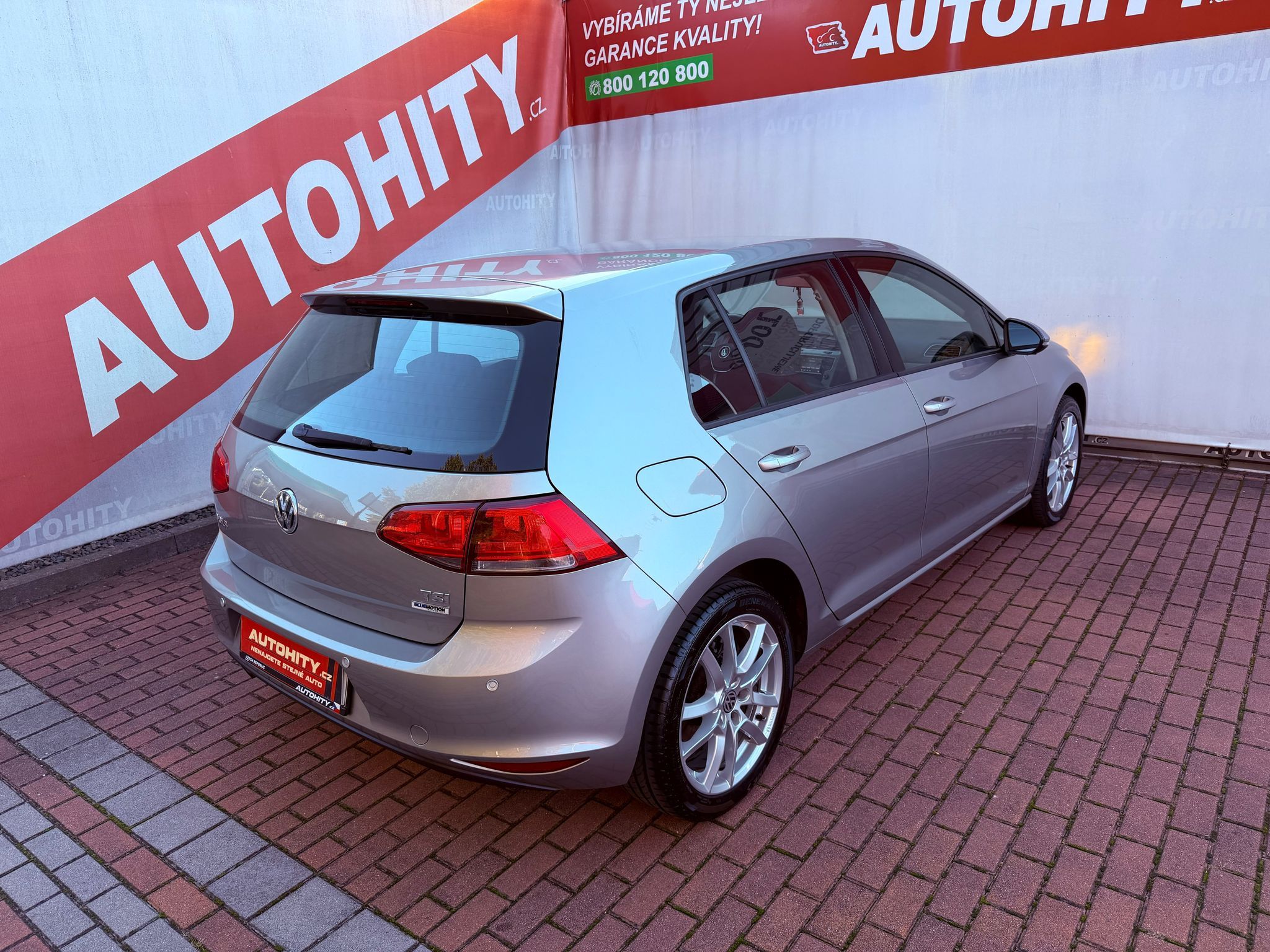 Volkswagen Golf, 1.2 TSi Highline, ČR - fotka 6