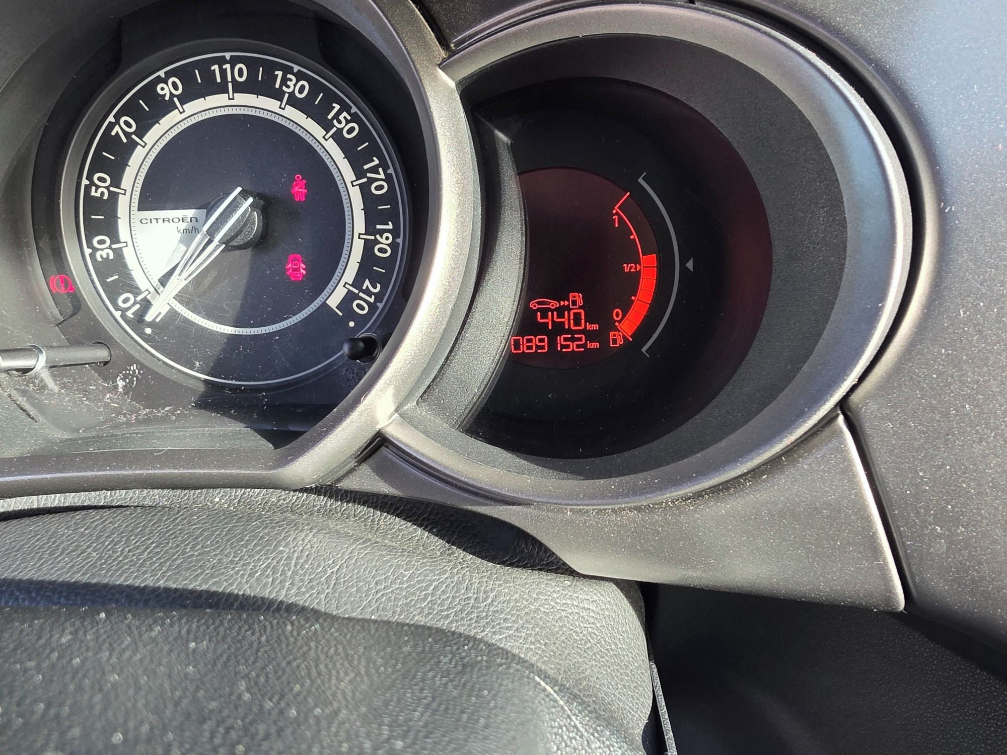 Citroën C3, 1,2l, manual, 89 000km - fotka 2