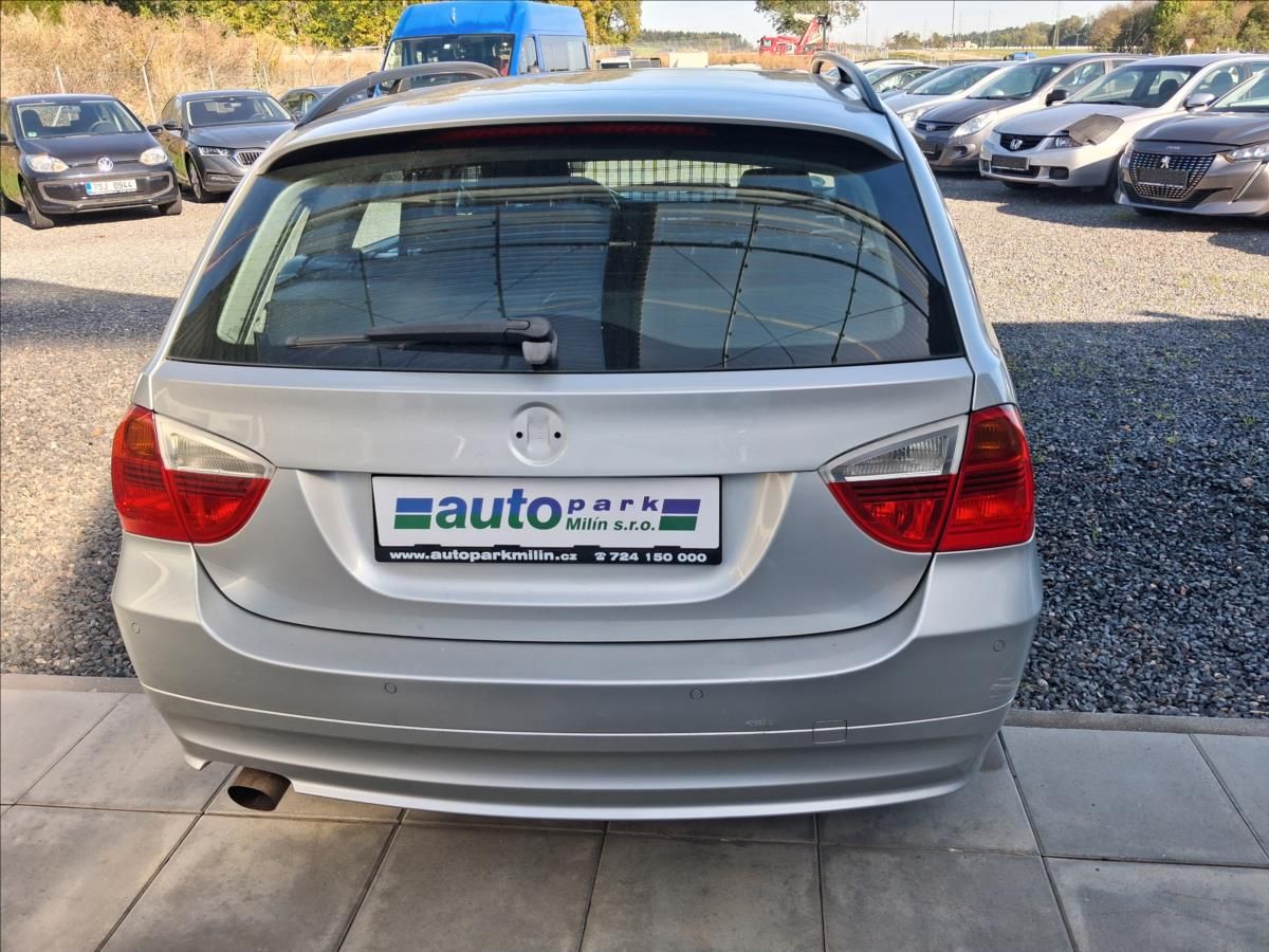BMW Řada 3, 2,0 390L - fotka 6