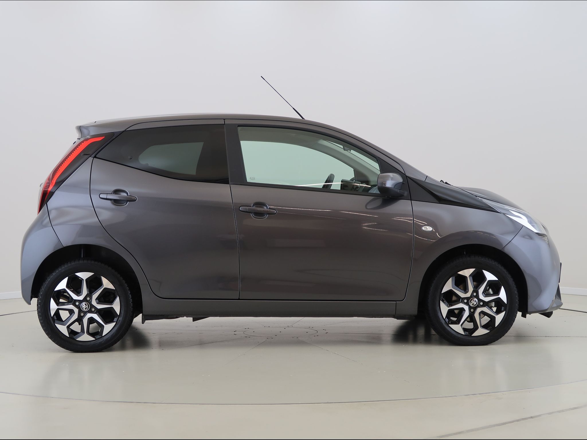 Toyota Aygo, 1.0,53KW,Manuál,CZ,1Maj - fotka 4