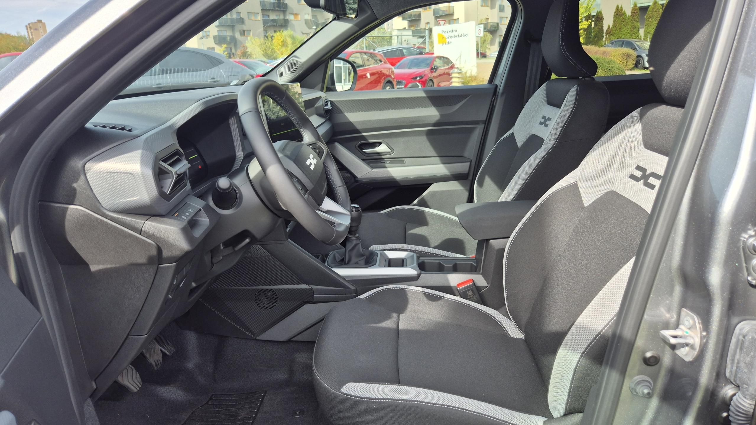 Dacia Duster, Journey mild hybrid 140 - fotka 6