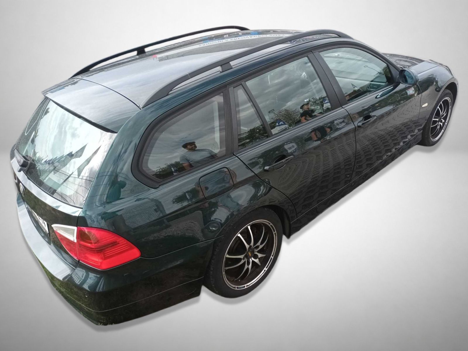 BMW Řada 3, 320 i, Kožené sedačky, Xenony - fotka 2