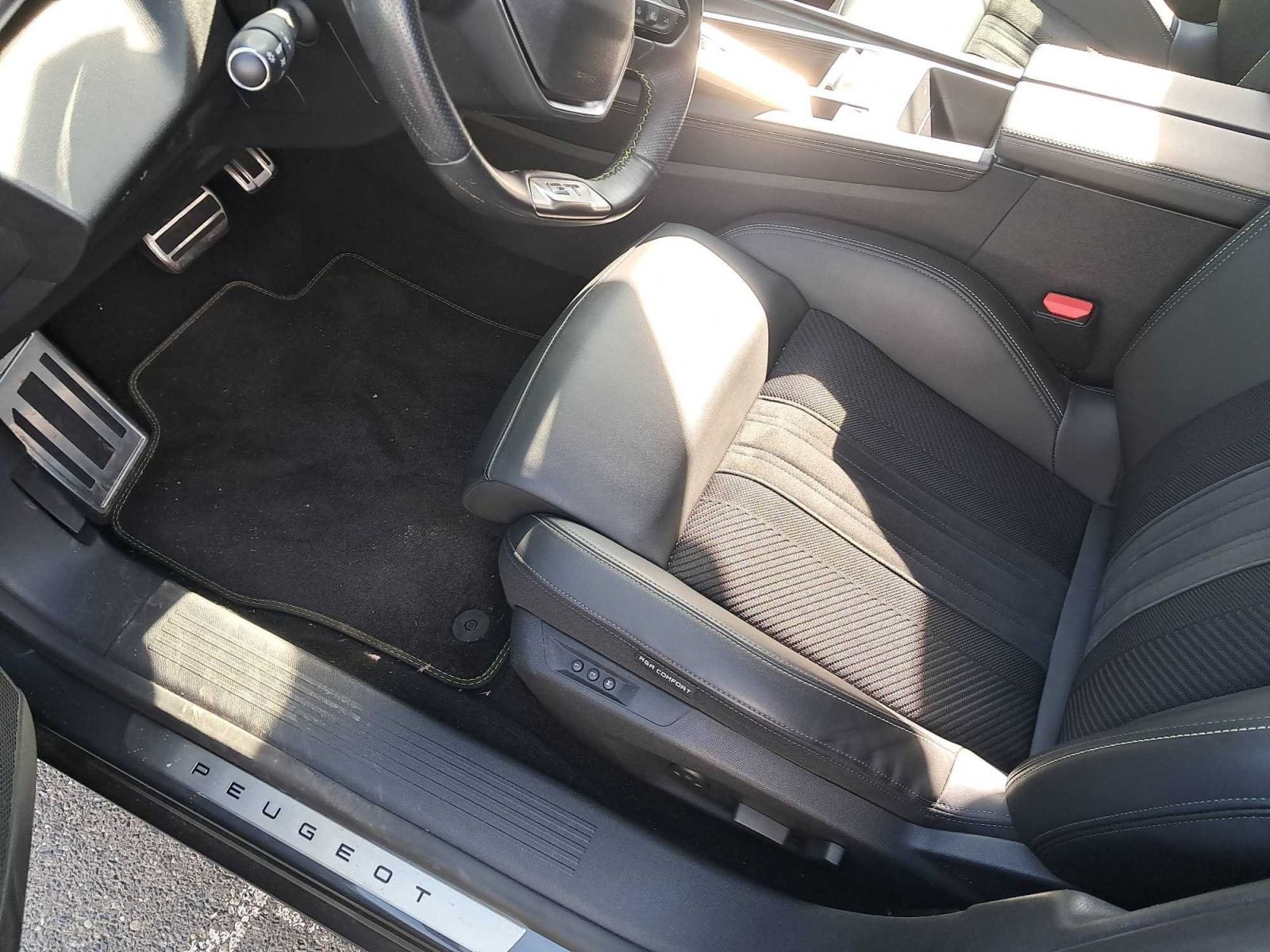 Peugeot 408, Hybrid 180, Automat - fotka 3