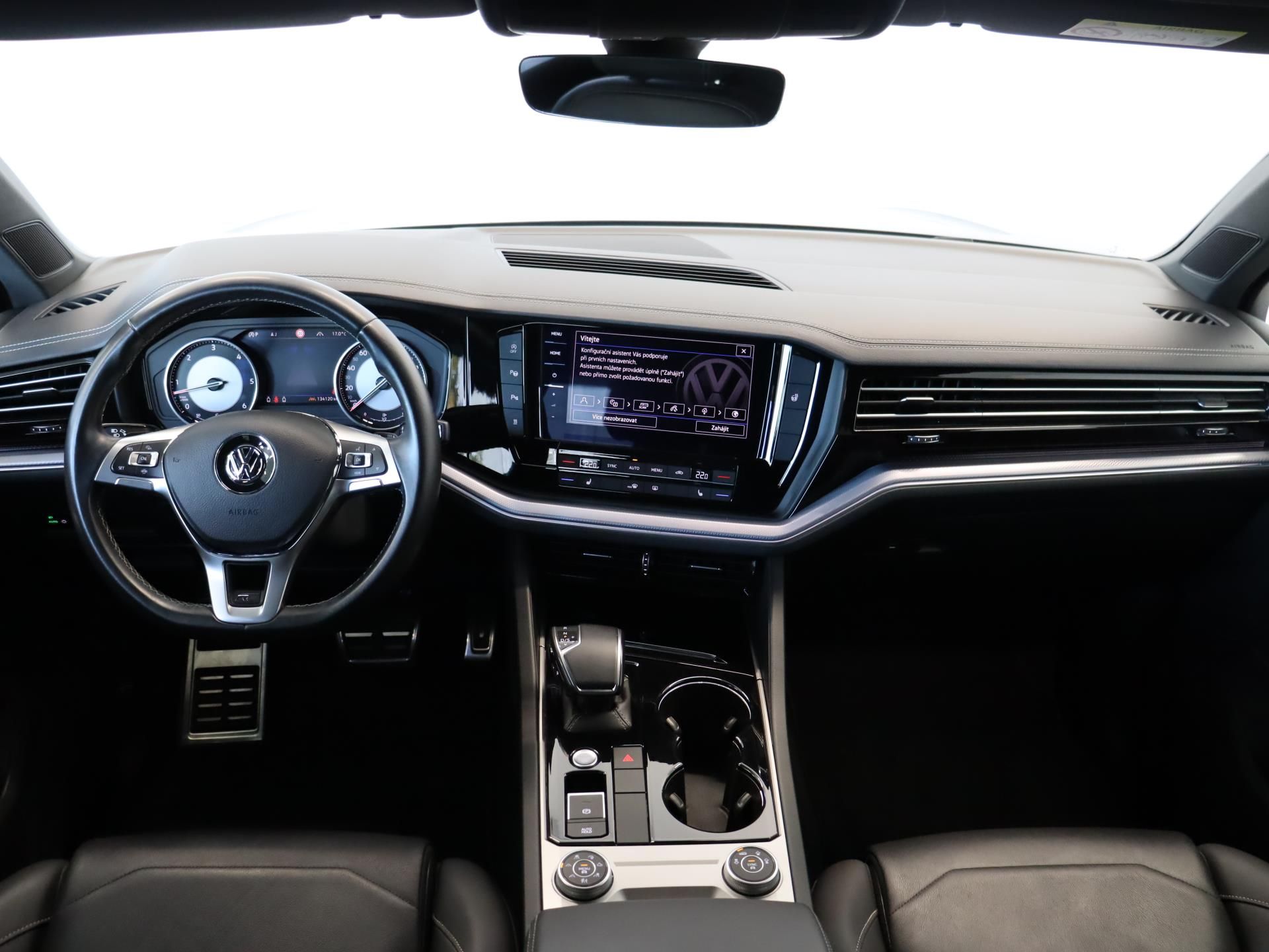 Volkswagen Touareg, R-line 3,0 TDI BMT 170 kW - fotka 5