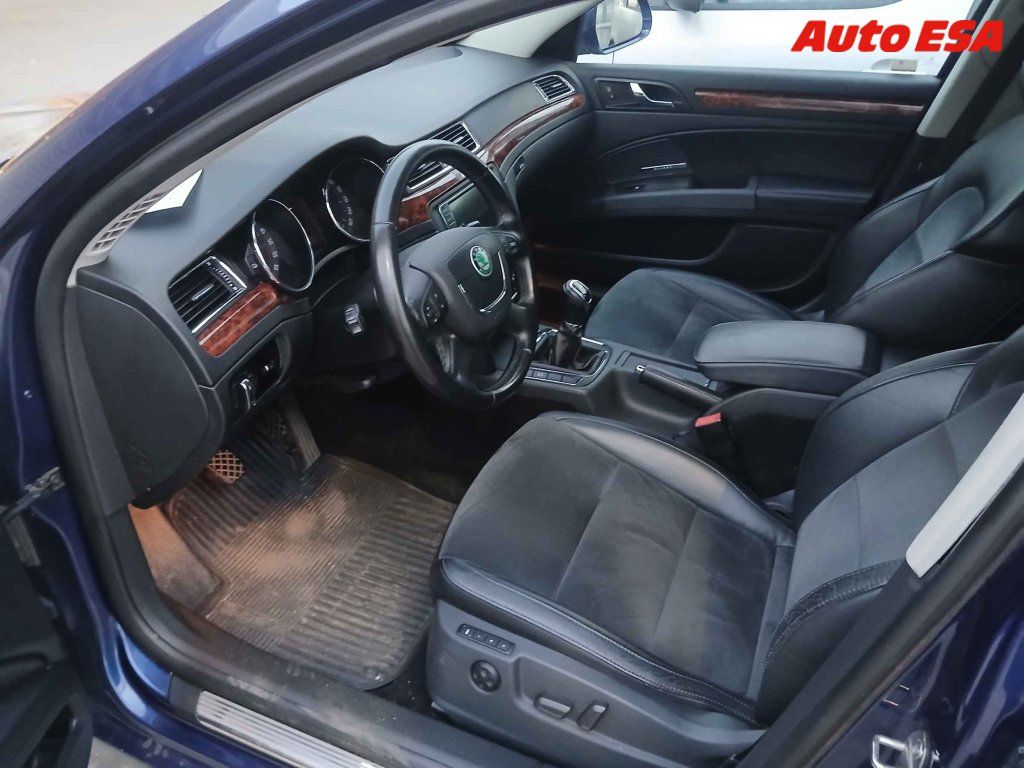 Škoda Superb, 2.0 TDi,ČR - fotka 3