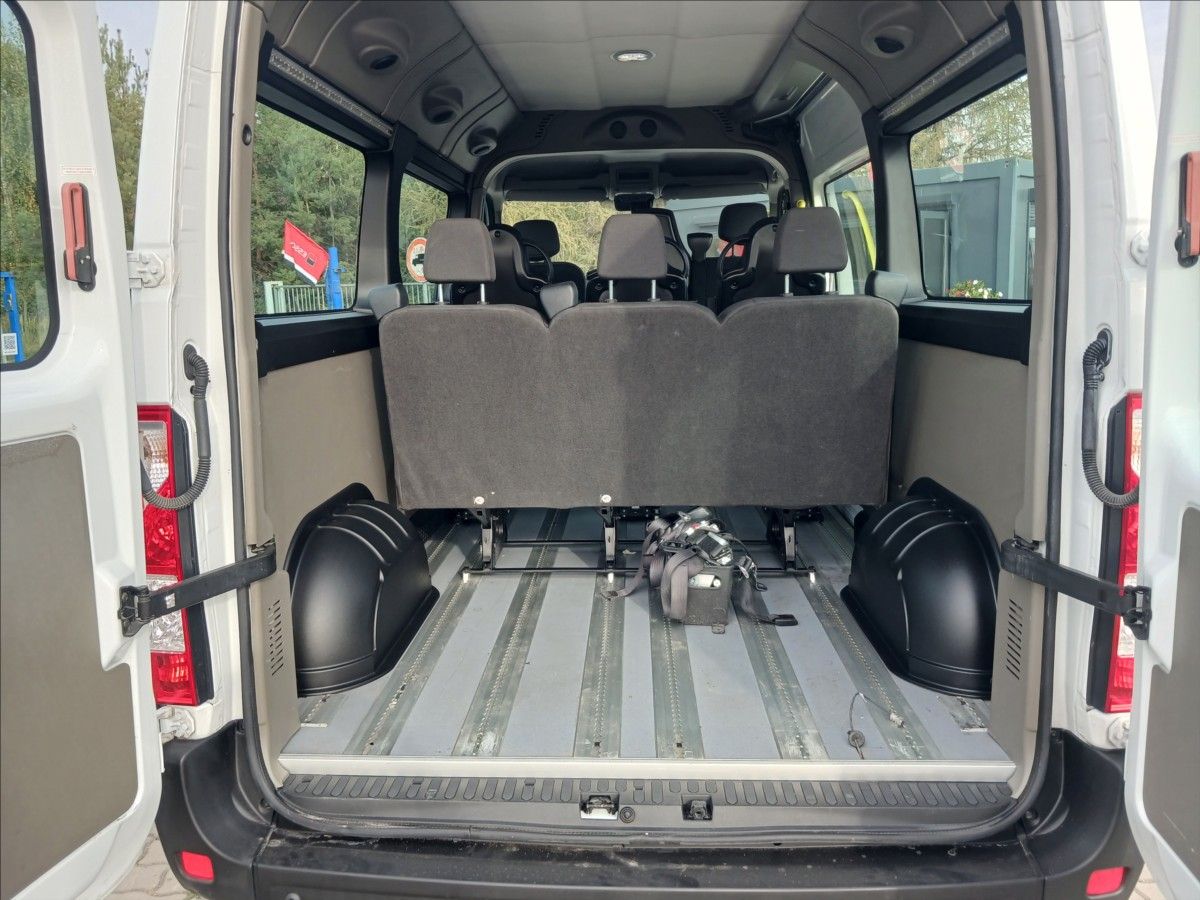 Renault Master, 2,3 9 míst - fotka 6