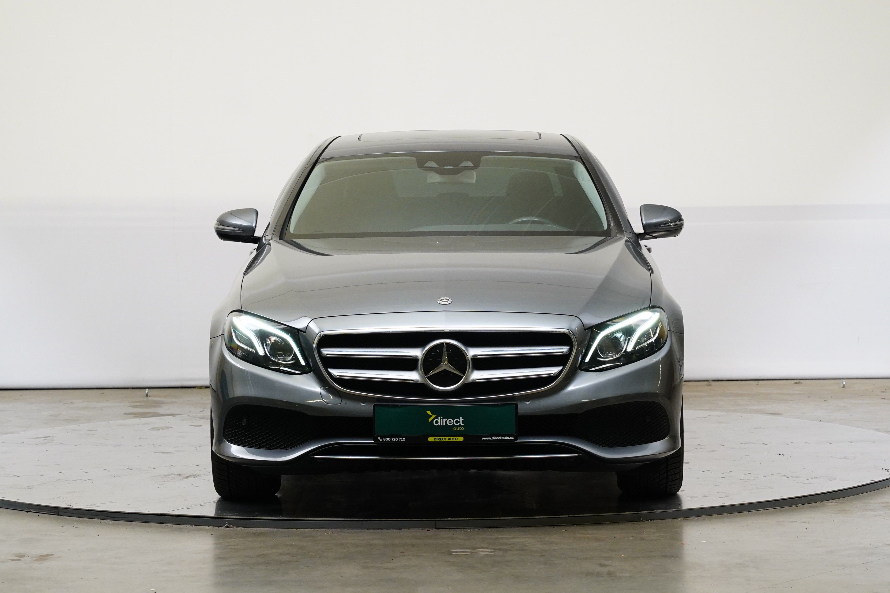 Mercedes-Benz Třídy E, 3.0 190  kW 4Matic 9G-tronic - fotka 4