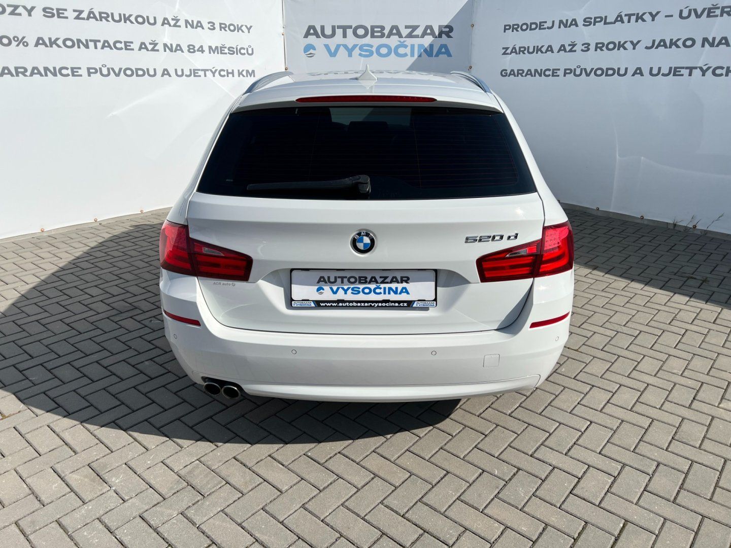 BMW Řada 5, 520d 135kW F11! ČR! - fotka 5