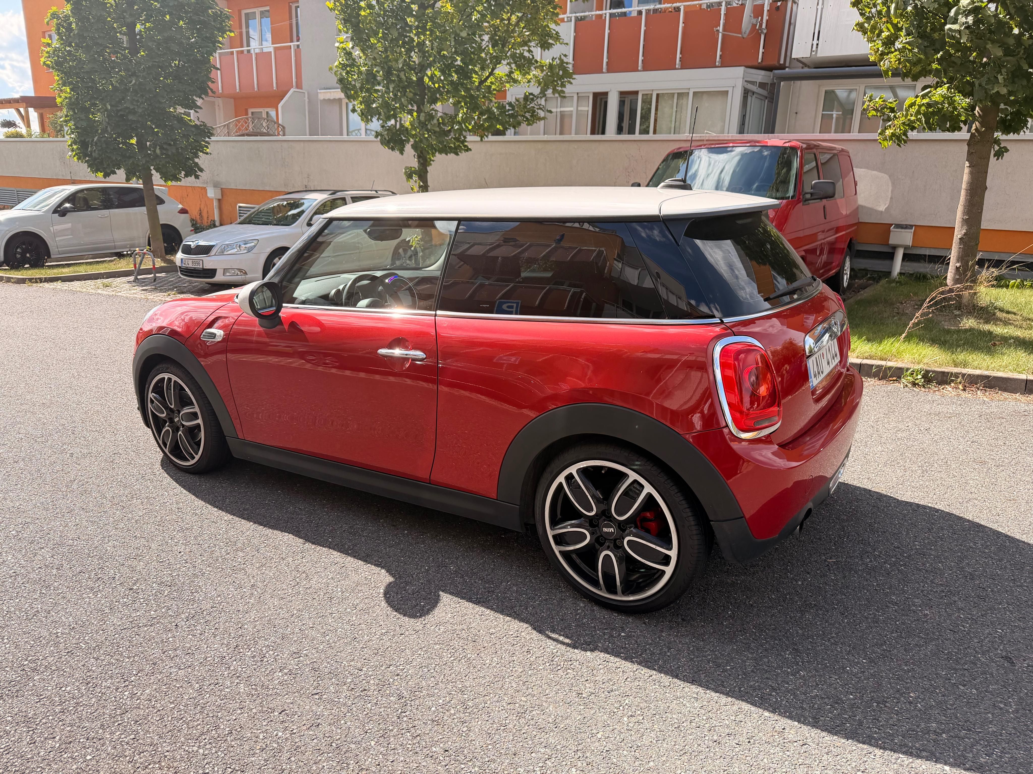 Mini Cooper, 1.5turbo 100kw - fotka 4