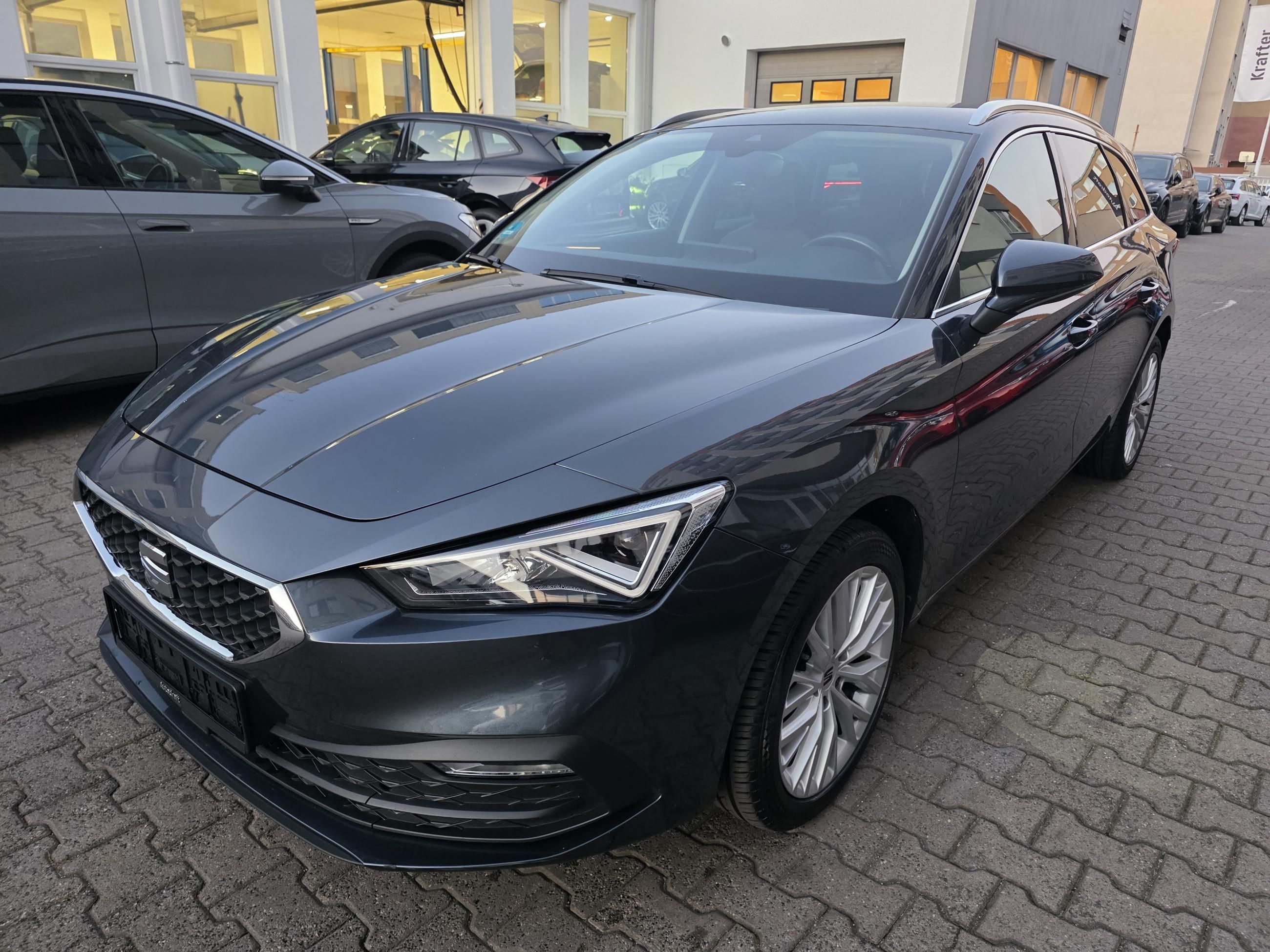Seat Leon, Xcell. 2.0 TDI 110kW / Tažné - fotka 2