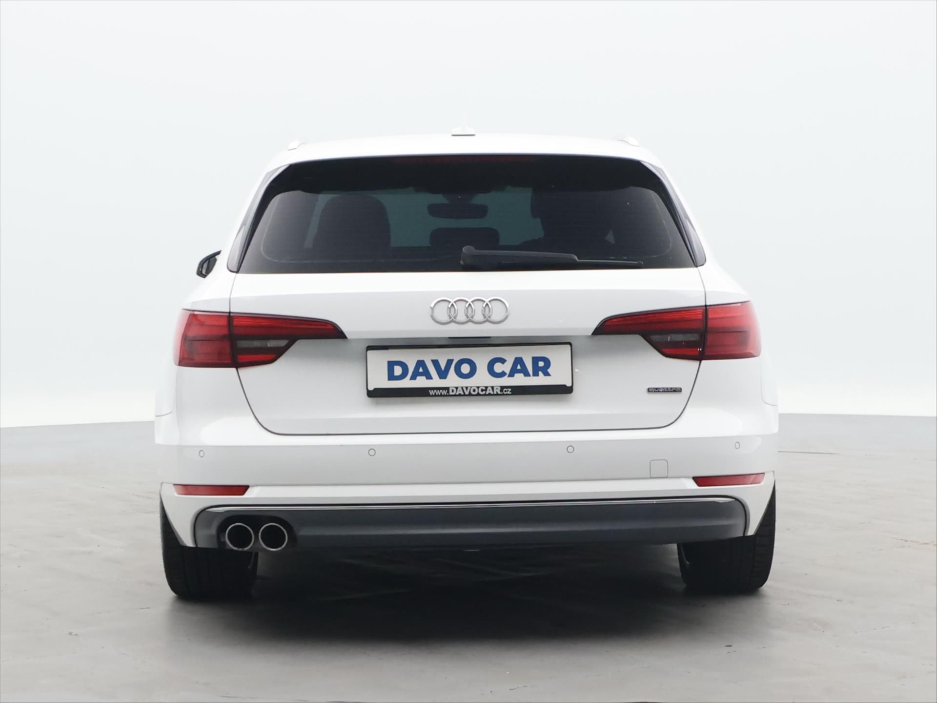Audi A4, 3,0 TDI quattro S-line S-Troni - fotka 6